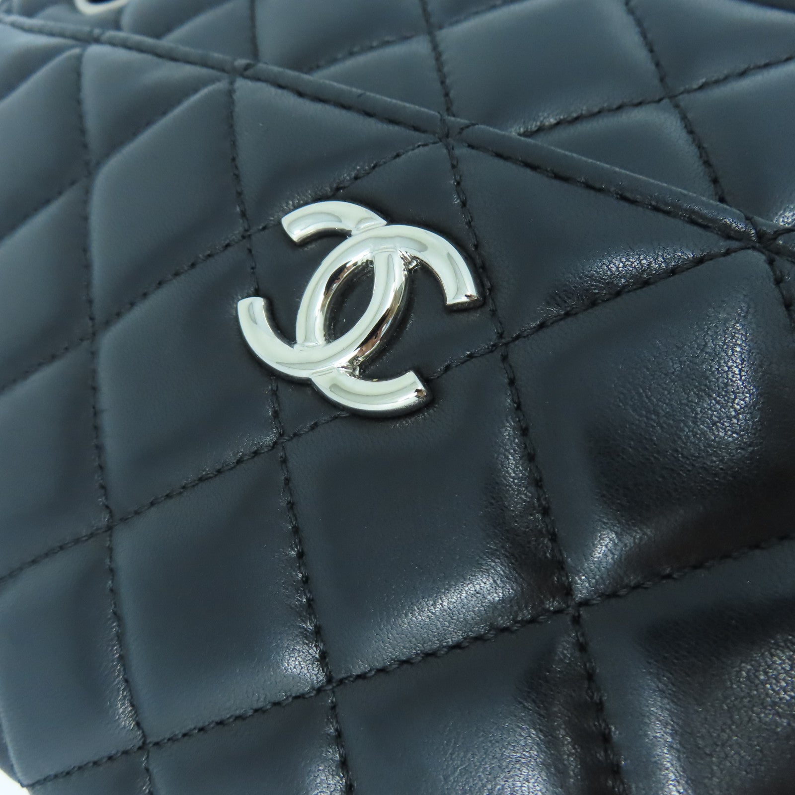 CHANEL 菱格羊皮皮革Chain Shoulder銀扣鏈帶肩背袋黑色