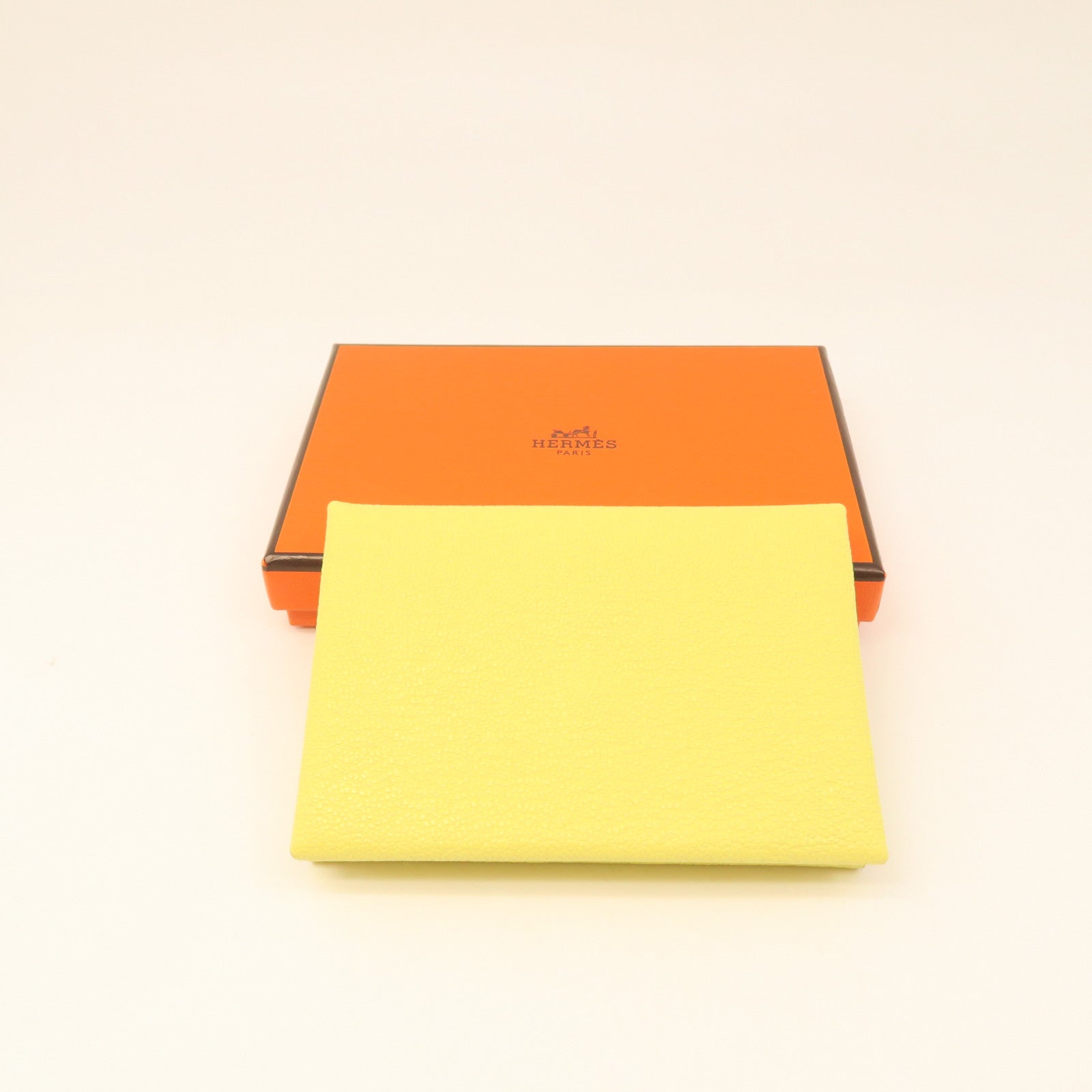 HERMES Chevre Leather Portefeuille Calvi Silver Buckle Card Holder Yellow