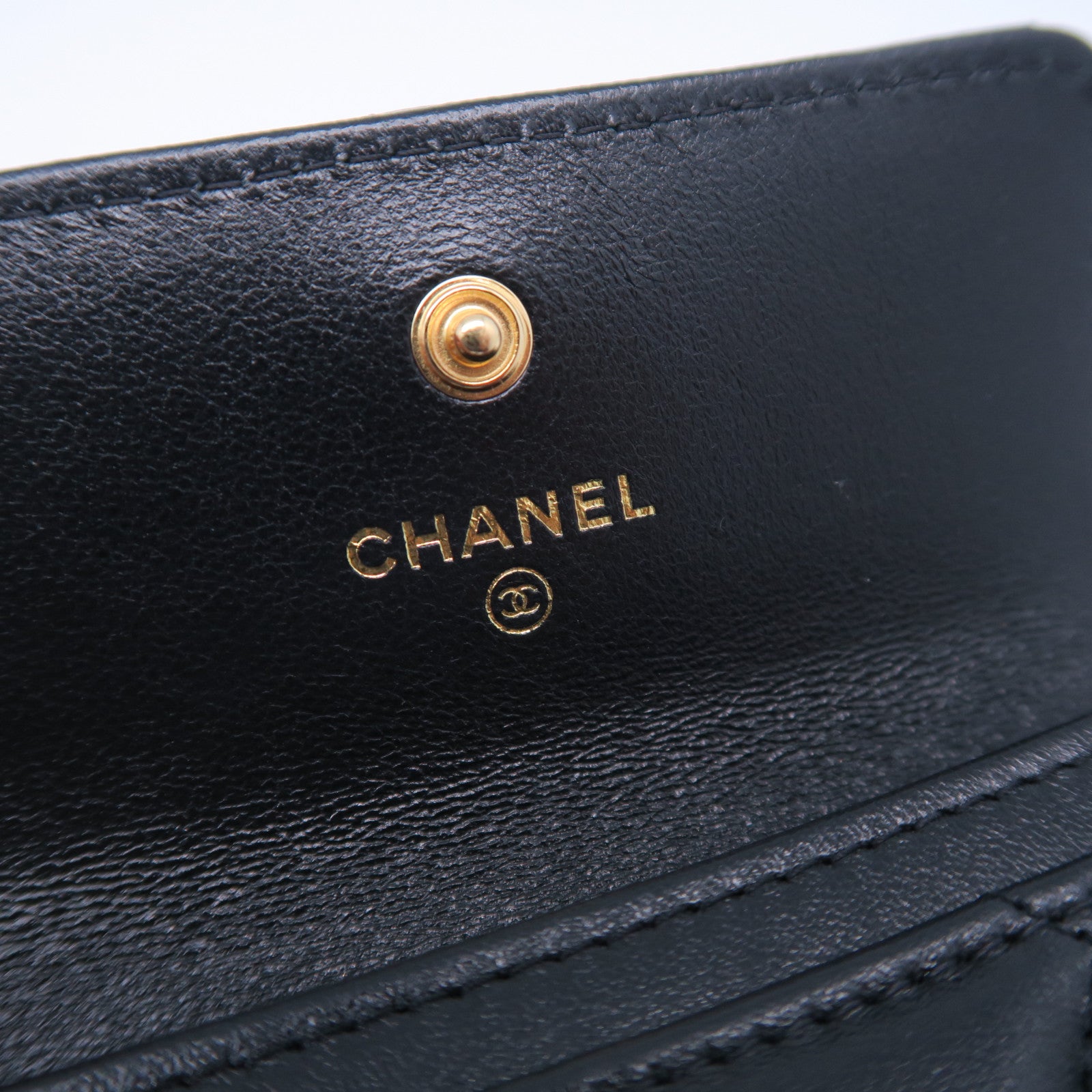 CHANEL 菱格羊皮皮革Chanel 19金扣卡片套黑色