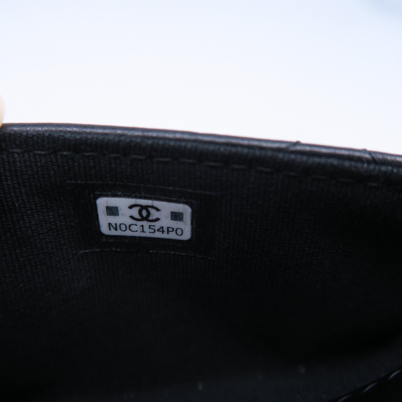 CHANEL 菱格羊皮皮革Chanel 19金扣卡片套黑色