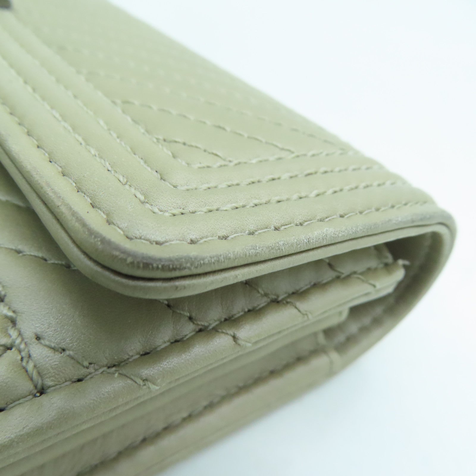 CHANEL 牛皮皮革Boy Long Wallet銀扣長錢包卡其色