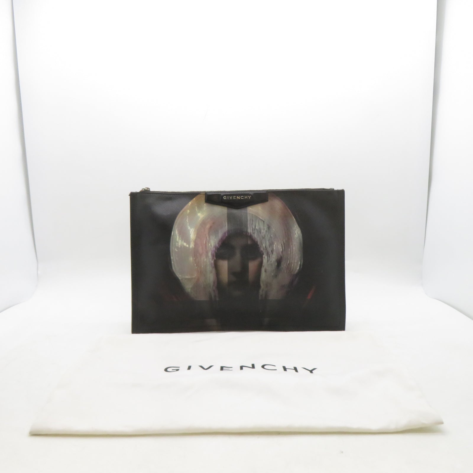 GIVENCHY 牛皮皮革Pouch銀扣手拿包黑色