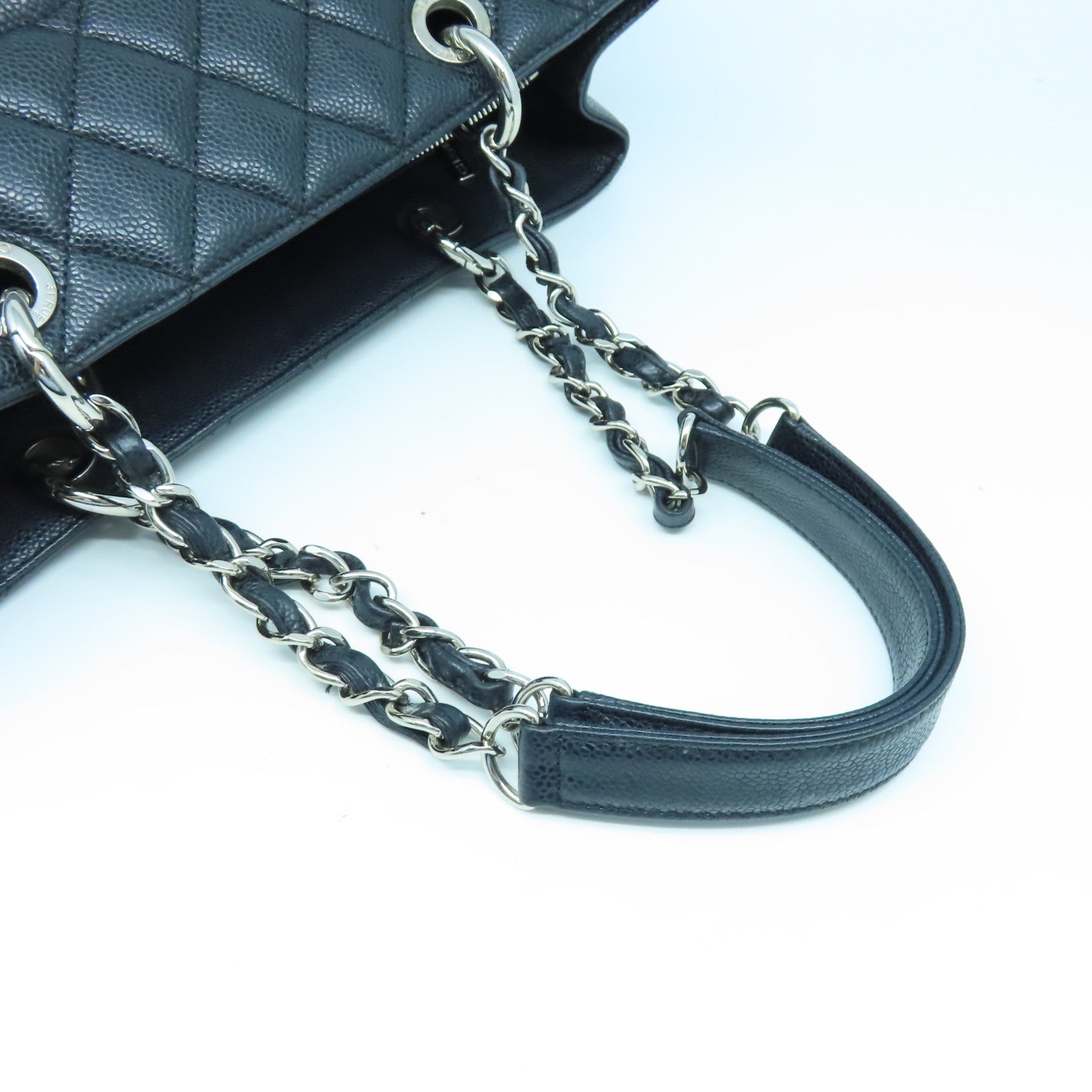 CHANEL Caviar皮革GST銀扣鏈帶肩背袋黑色