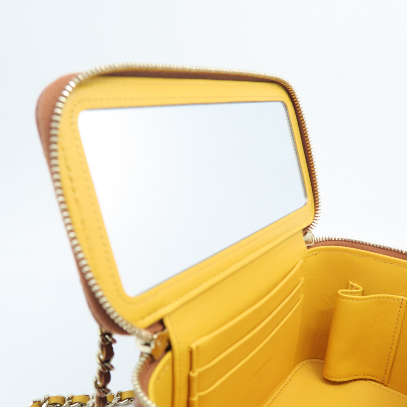CHANEL Diamond Sheepskin Leather Top Handle Vanity Case Gold Buckle Chain Strap Shoulder Bag Brown/Yellow