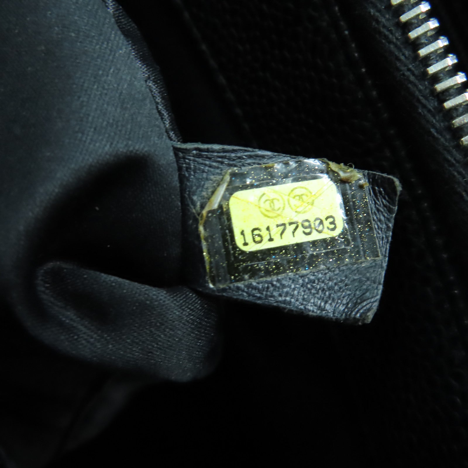 CHANEL Caviar皮革GST銀扣鏈帶肩背袋黑色