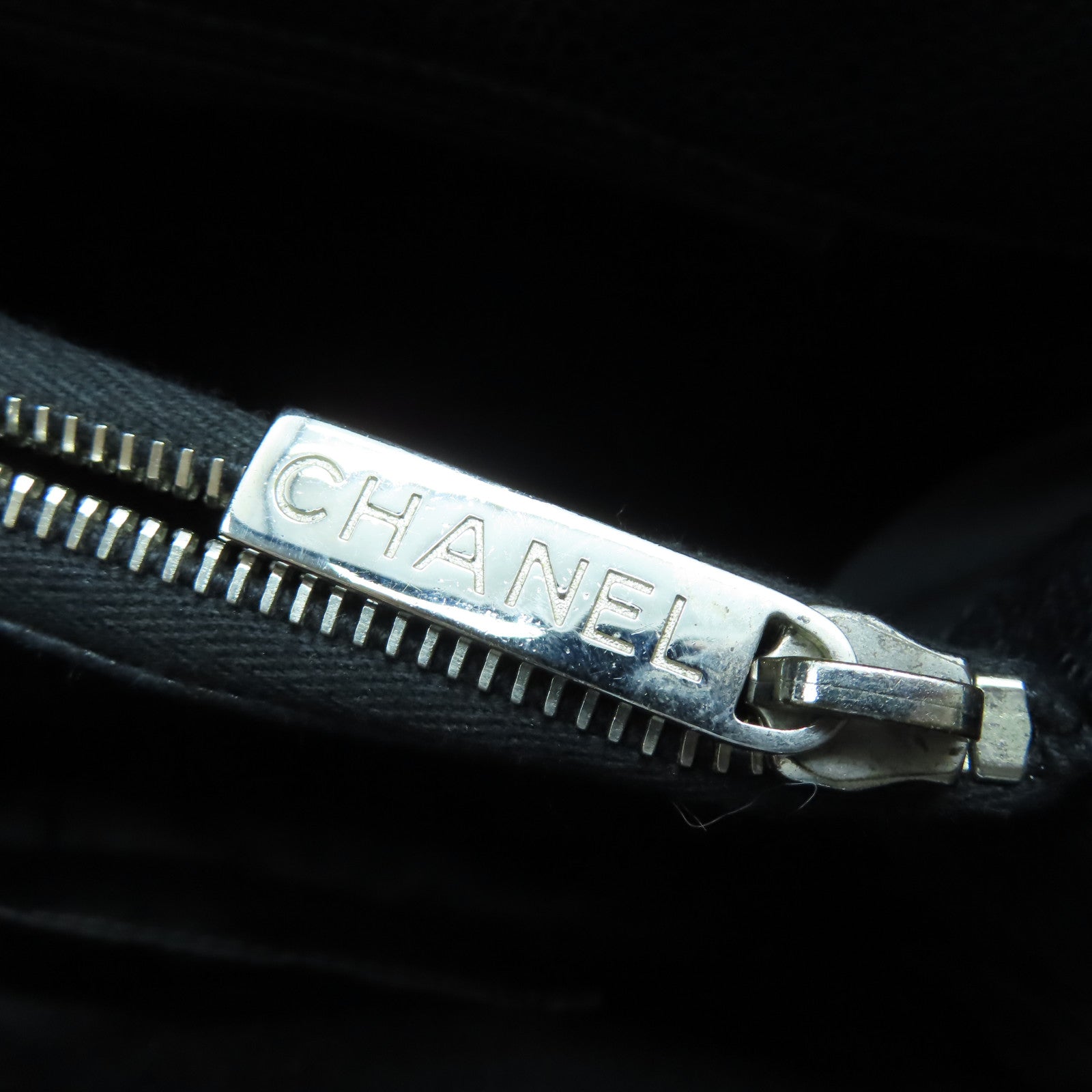 CHANEL Caviar皮革GST銀扣鏈帶肩背袋黑色