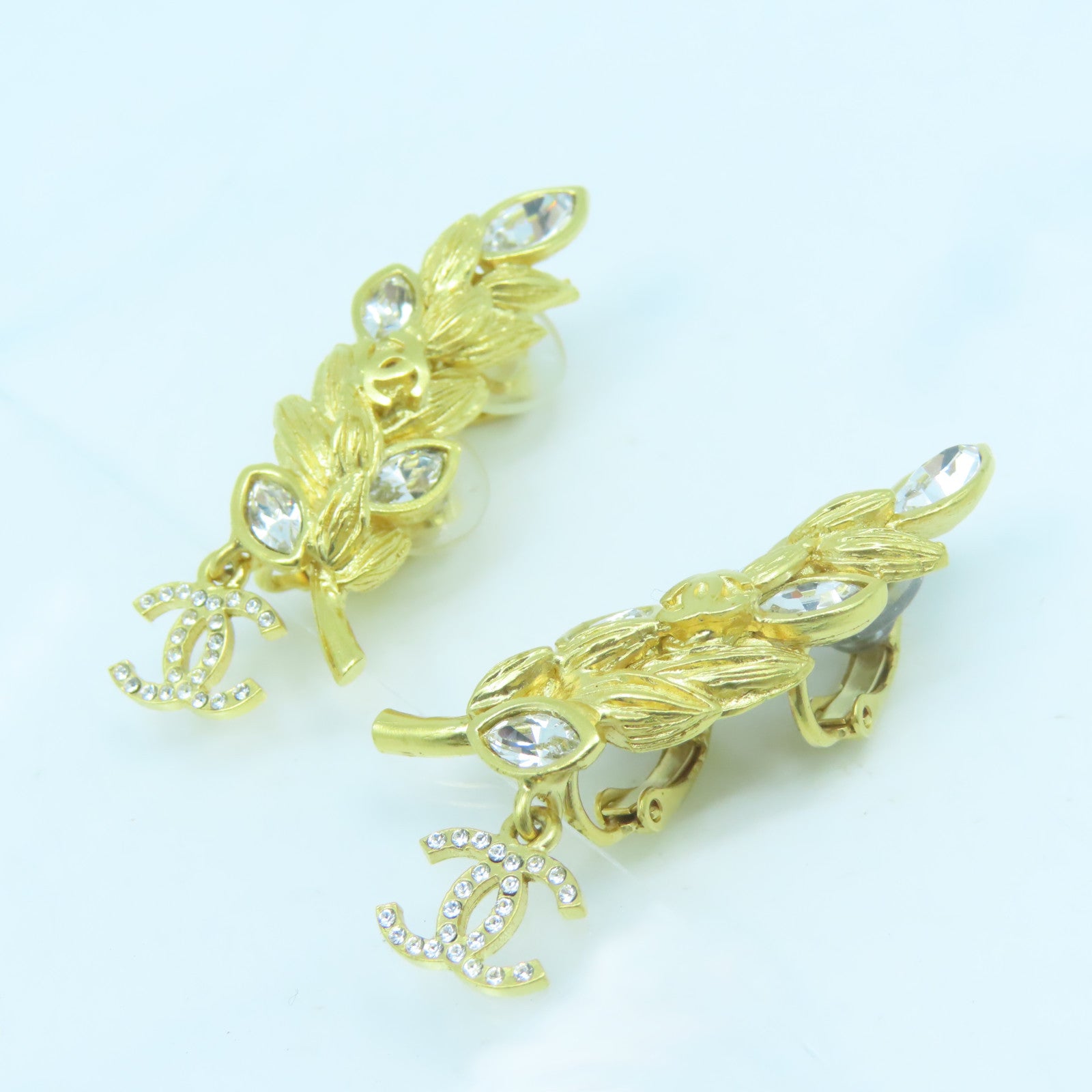 CHANEL metal Earrings clip earring gold