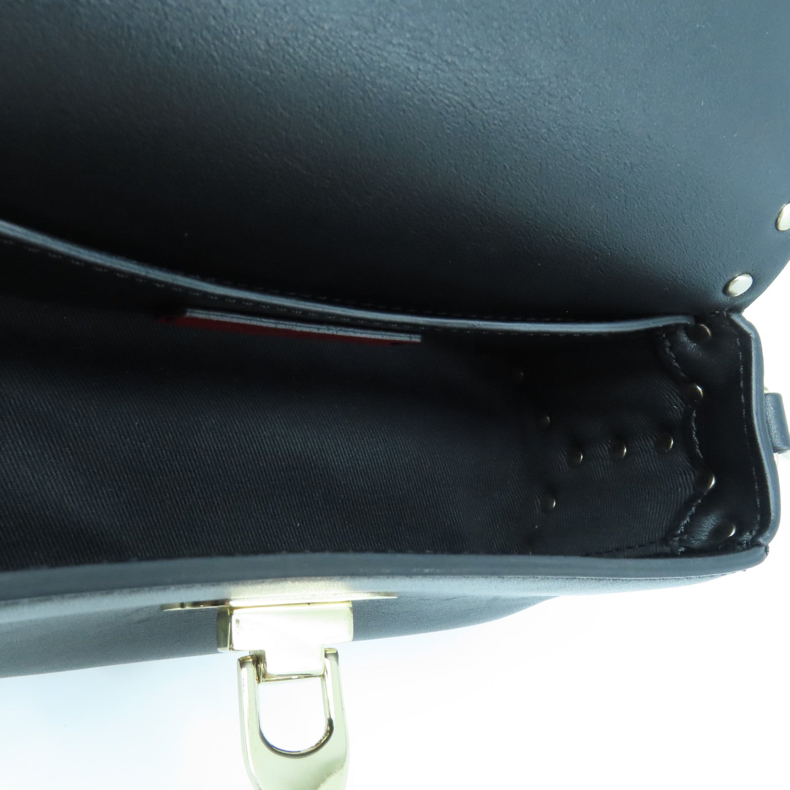 Valentino Leather Shoulder Bag Gold Buckle Chain Shoulder Bag Black