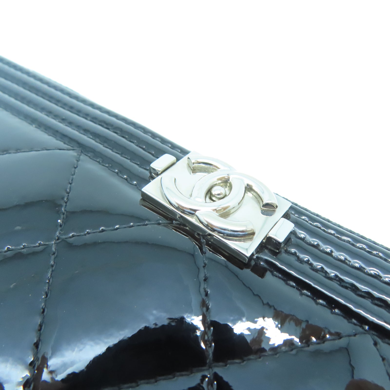 CHANEL 菱格漆皮皮革Boy Zipper Wallet銀扣長錢包黑色