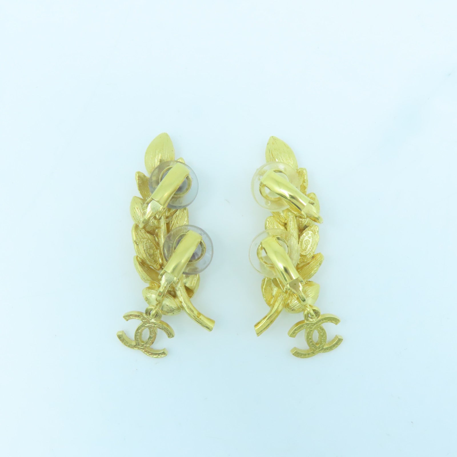 CHANEL metal Earrings clip earring gold