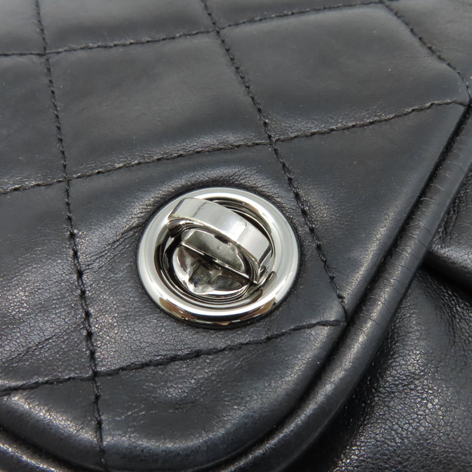 CHANEL 菱格羊皮皮革Chain Shoulder Bag銀扣鏈帶肩背袋黑色