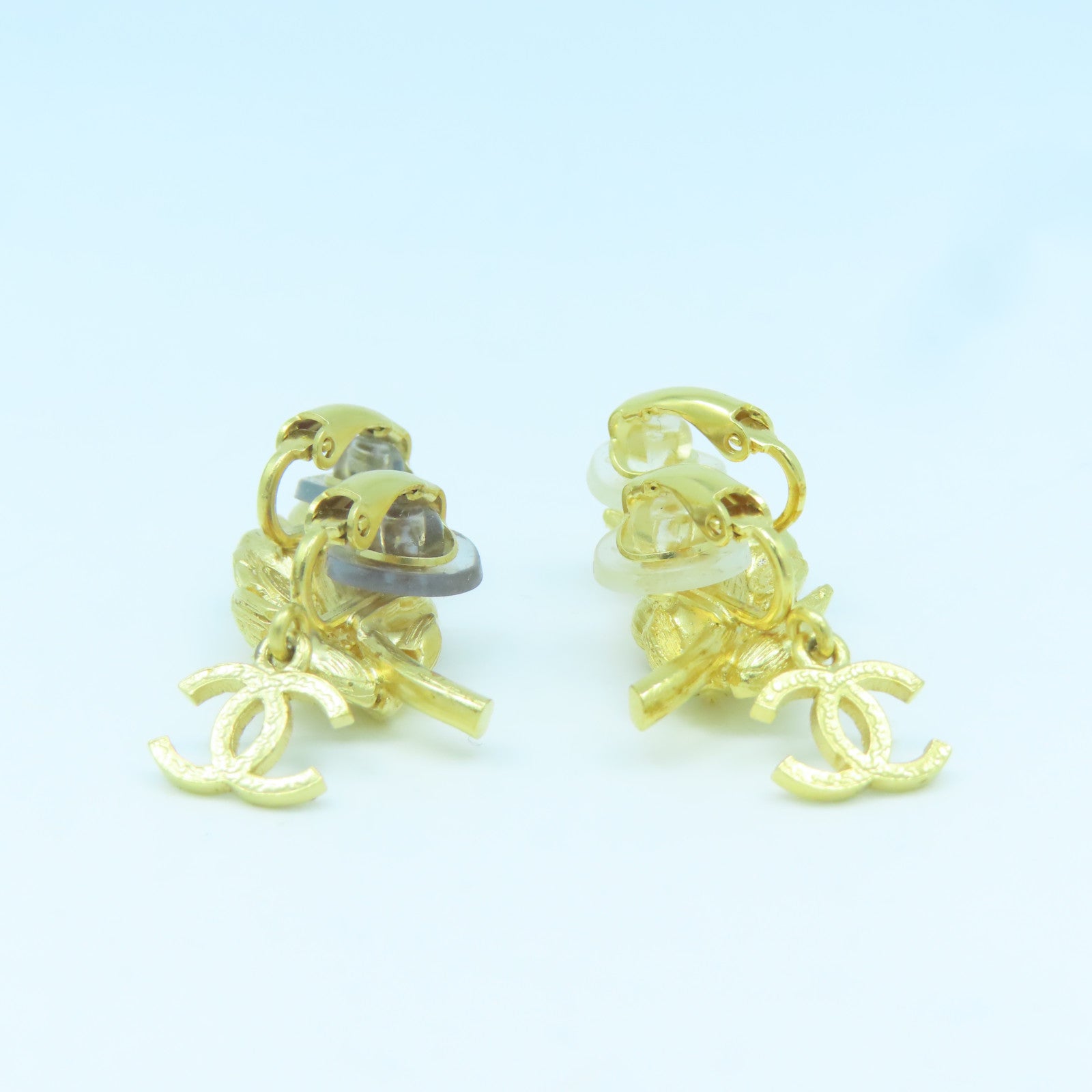CHANEL metal Earrings clip earring gold
