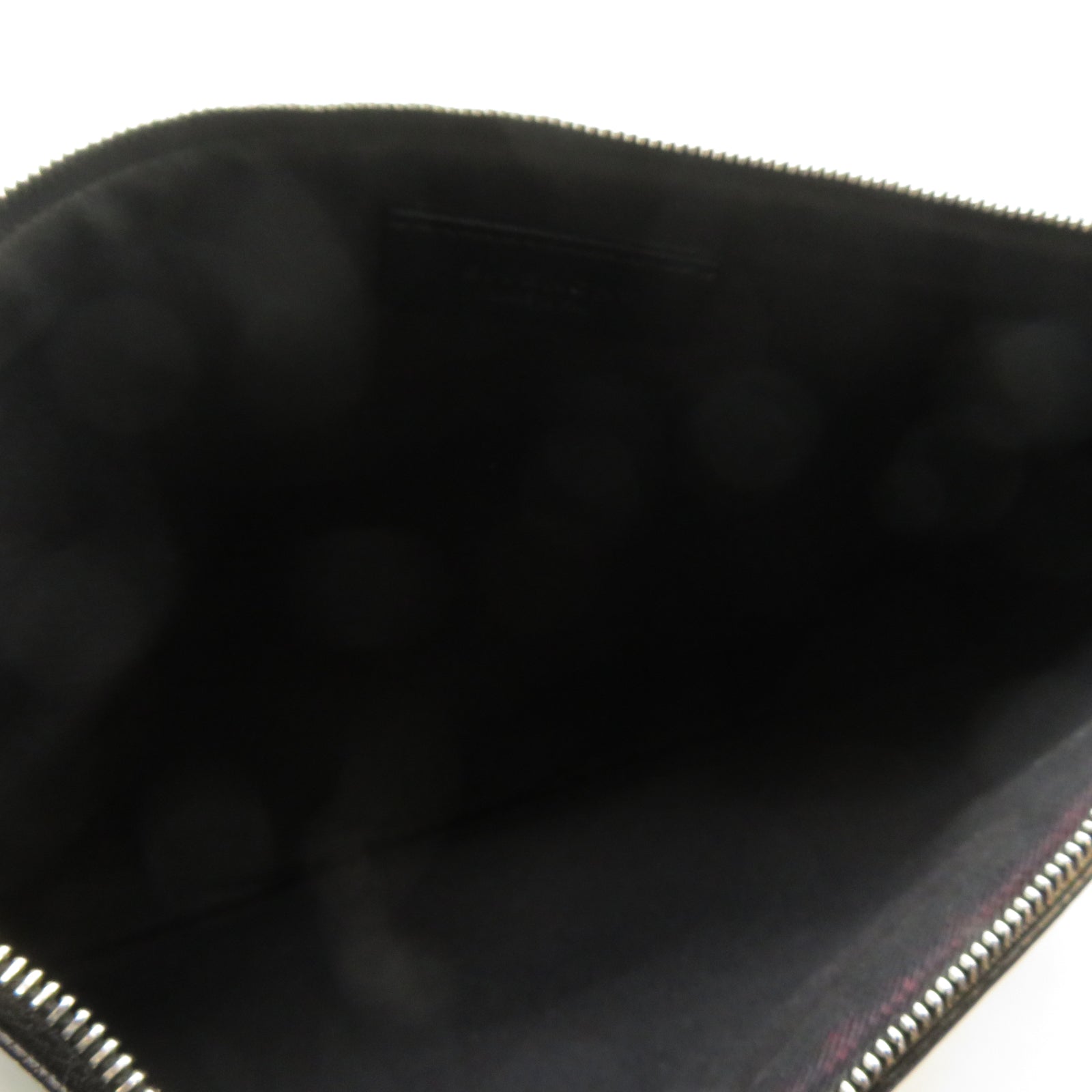 GIVENCHY 牛皮皮革Pouch銀扣手拿包黑色