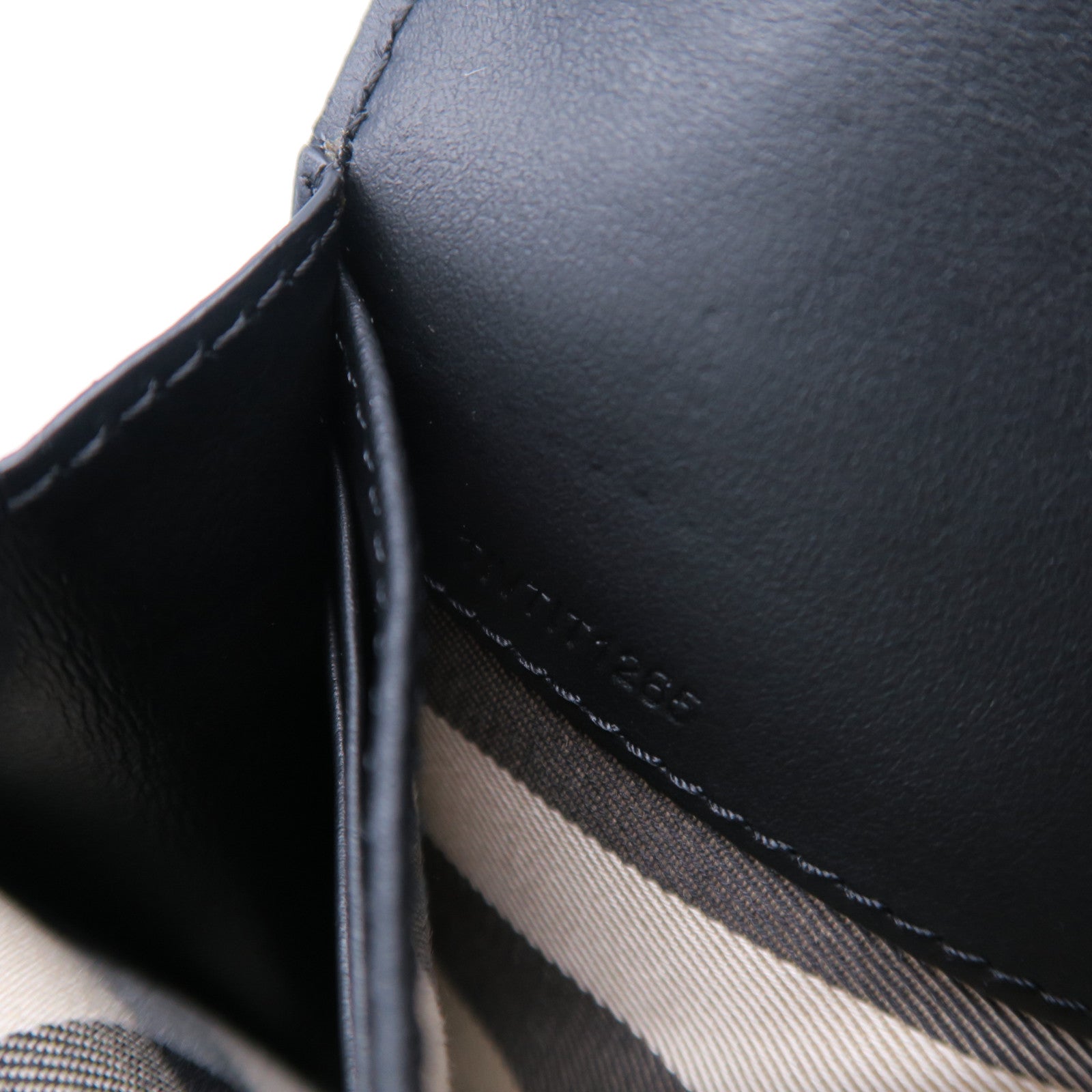 BURBERRY 牛皮皮革Long wallet金扣長錢包黑色