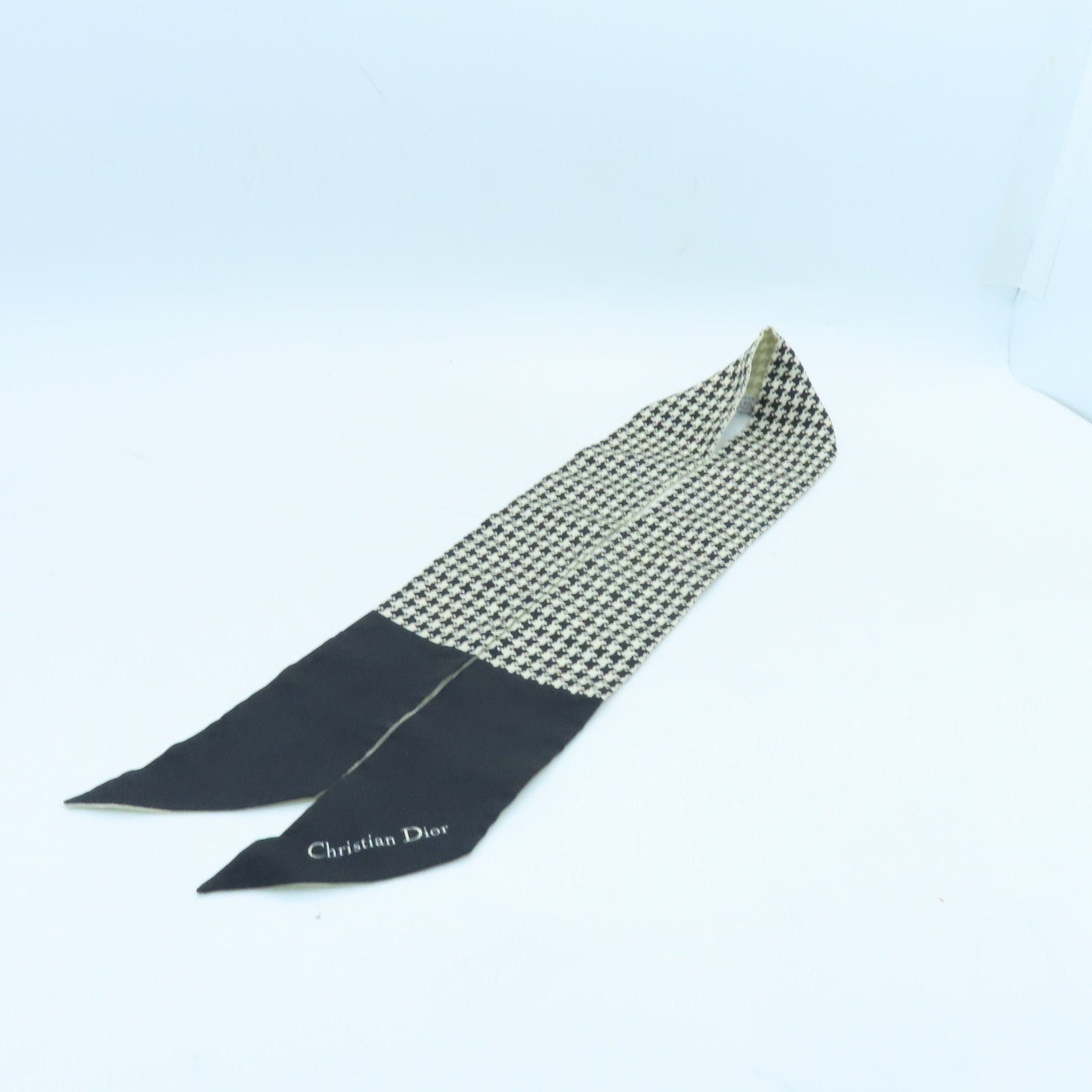 Dior 丝质Mitzah 30 Montaigne Scarf丝巾黑色/白色