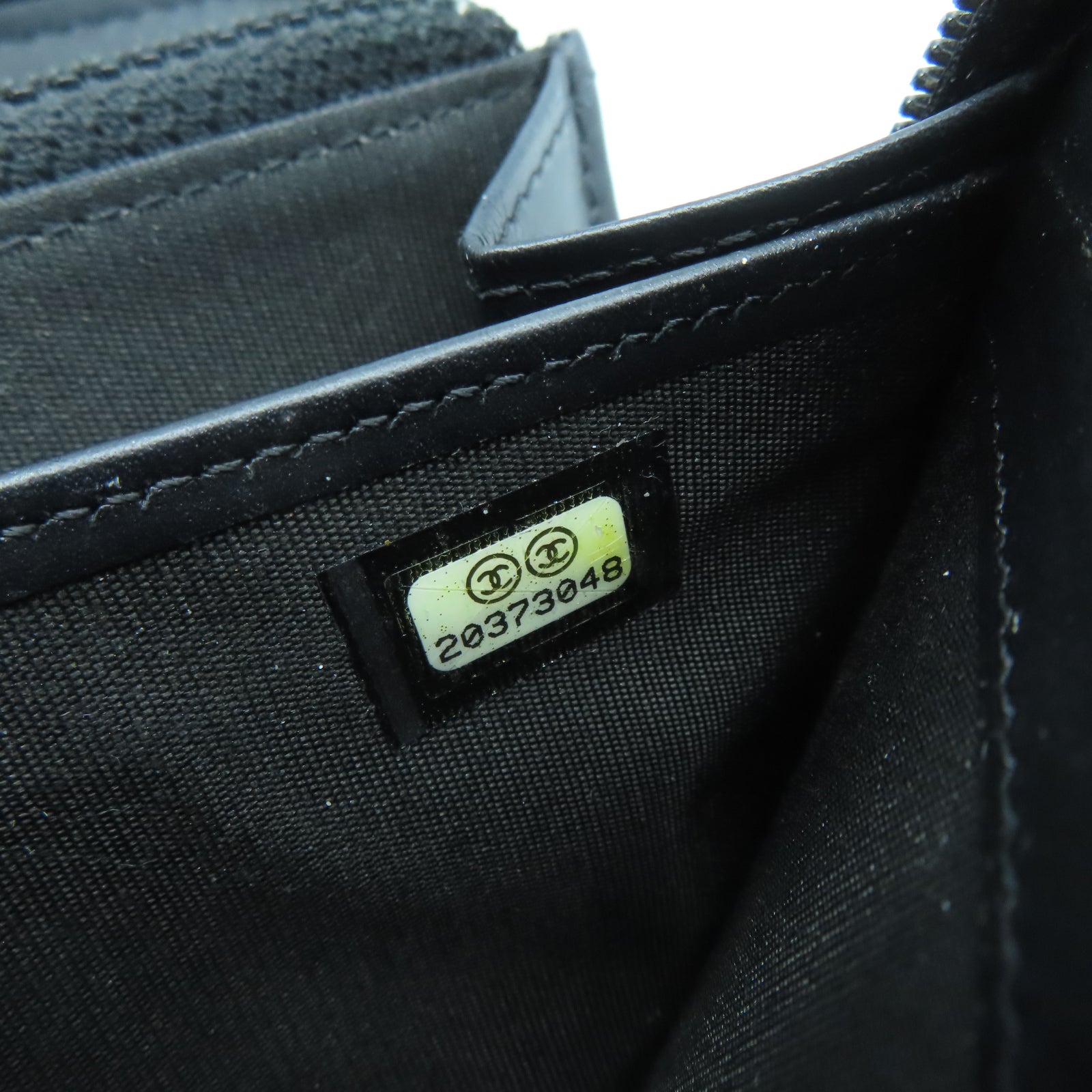 CHANEL 菱格漆皮皮革Boy Zipper Wallet銀扣長錢包黑色