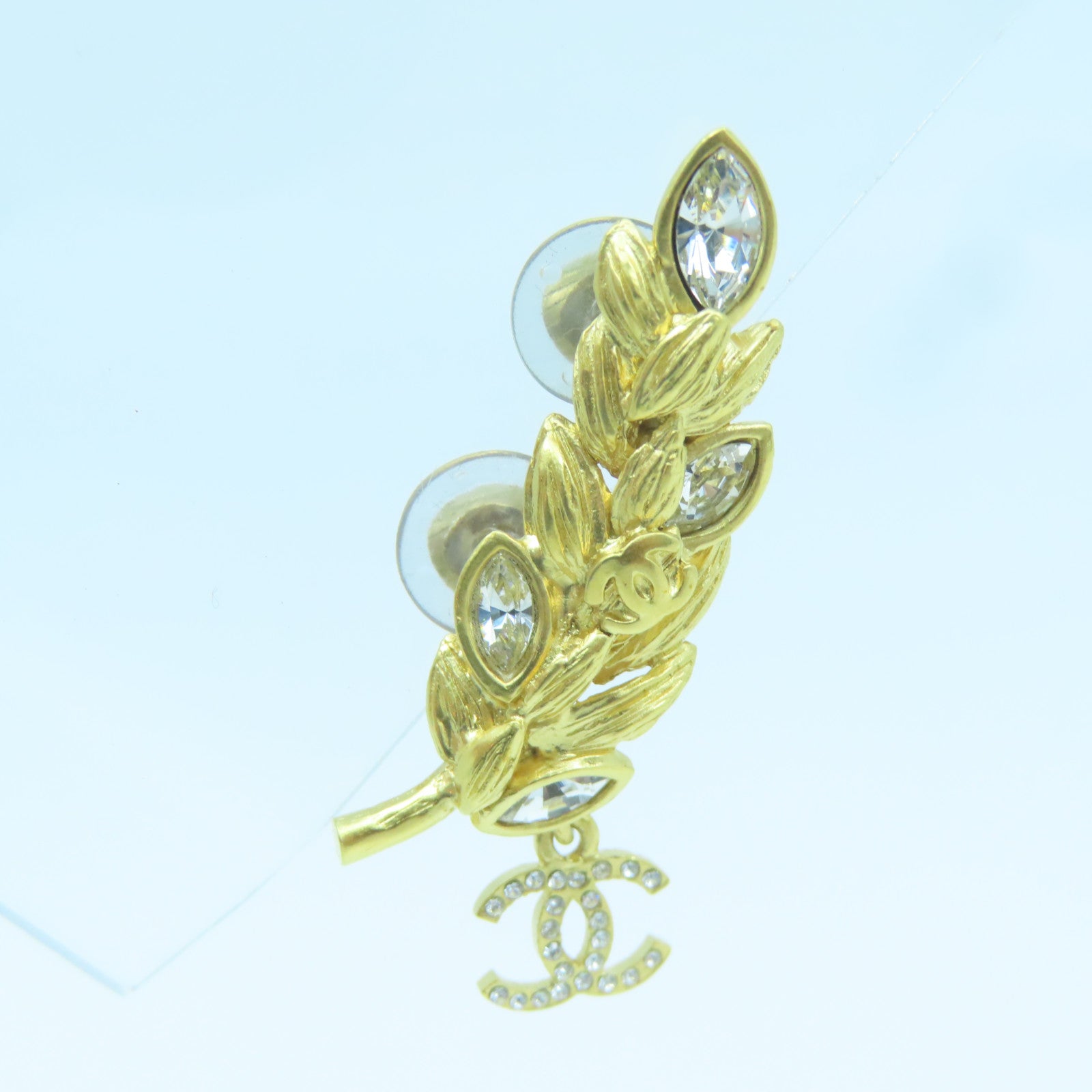 CHANEL metal Earrings clip earring gold