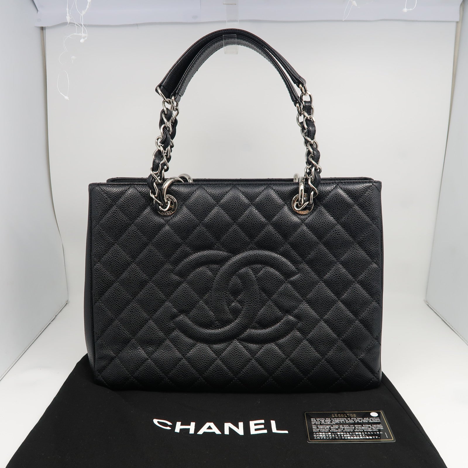 CHANEL 菱格Caviar皮革GST Shoulder Bag銀扣肩背袋黑色