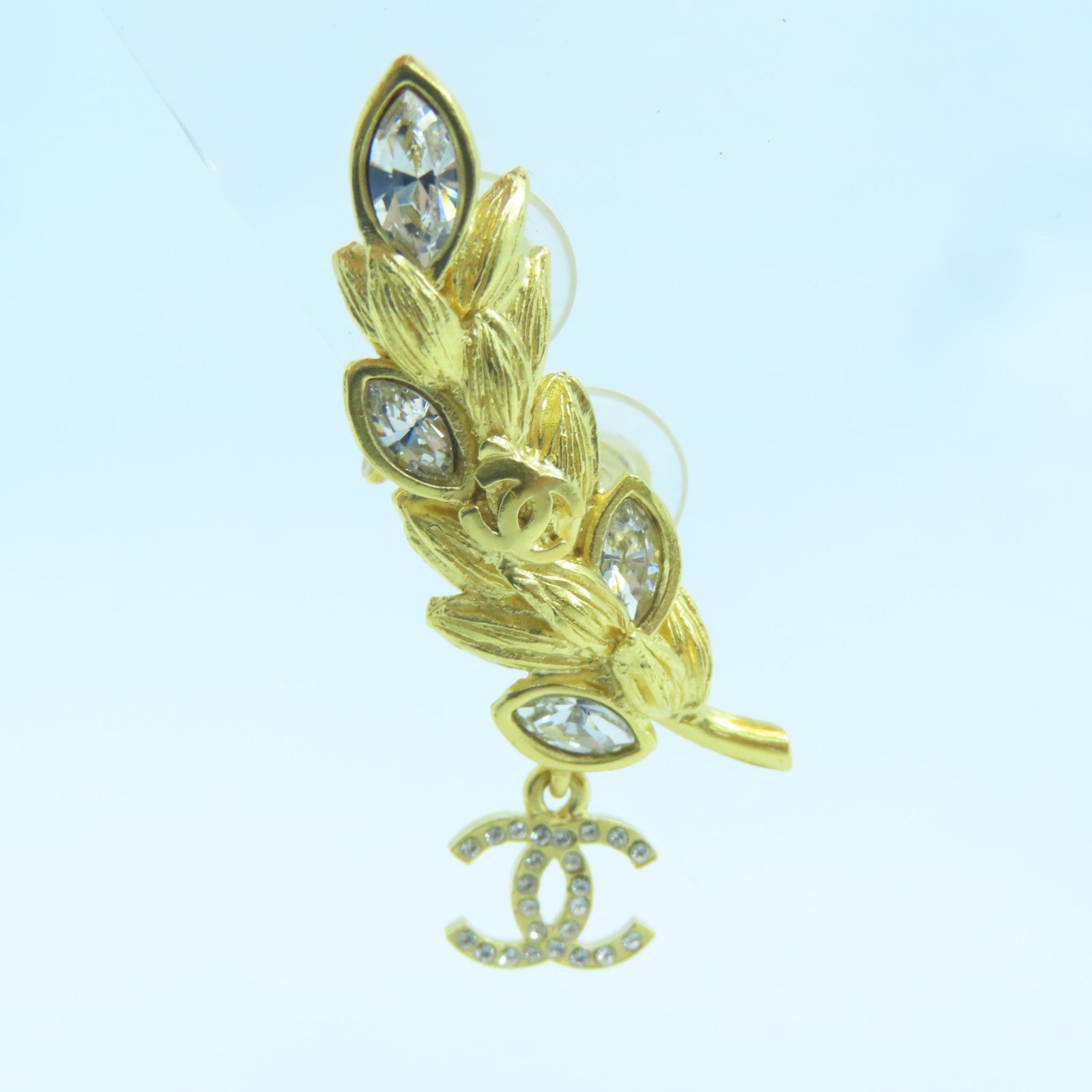 CHANEL metal Earrings clip earring gold