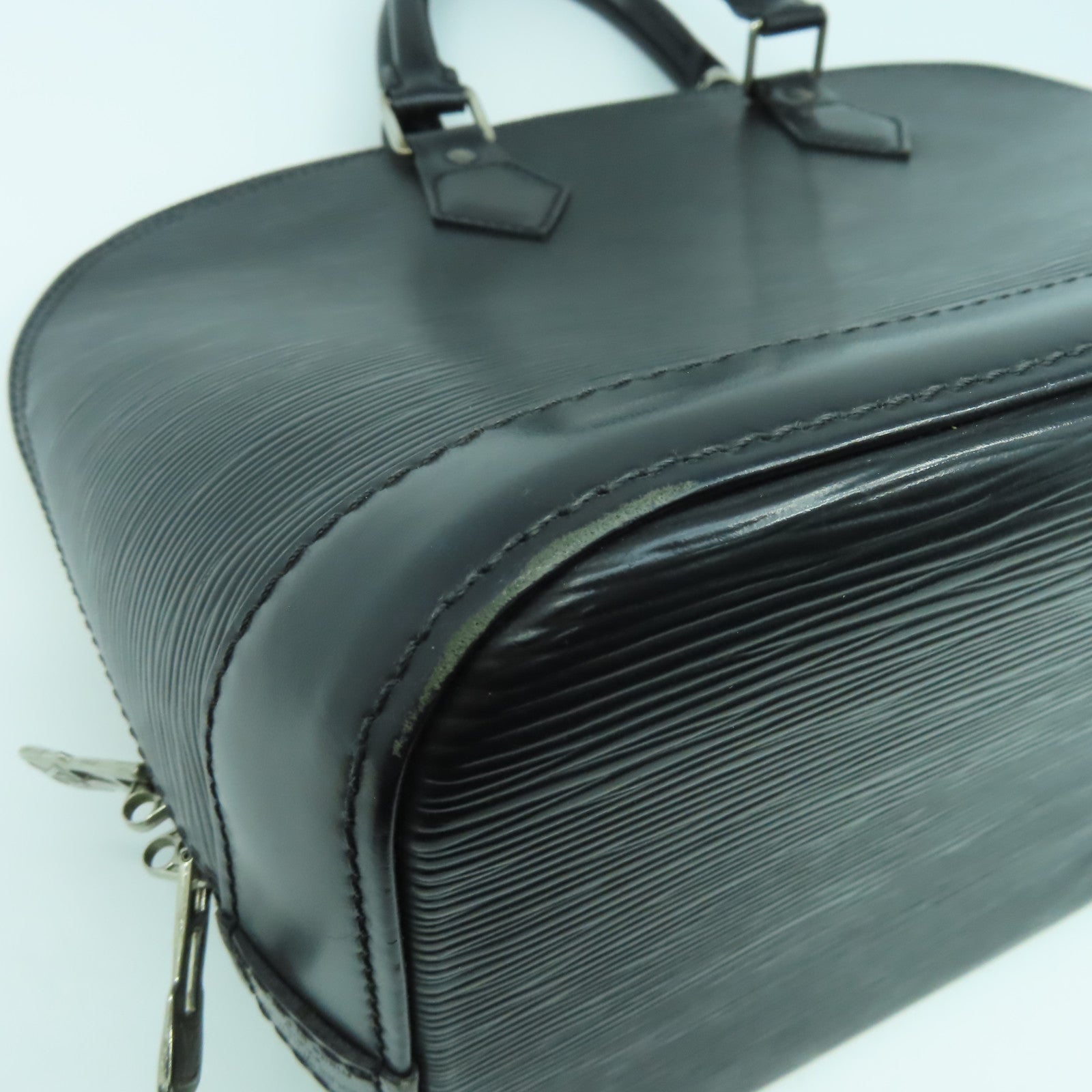 LOUIS VUITTON Epi Alma PM銀扣手挽袋黑色