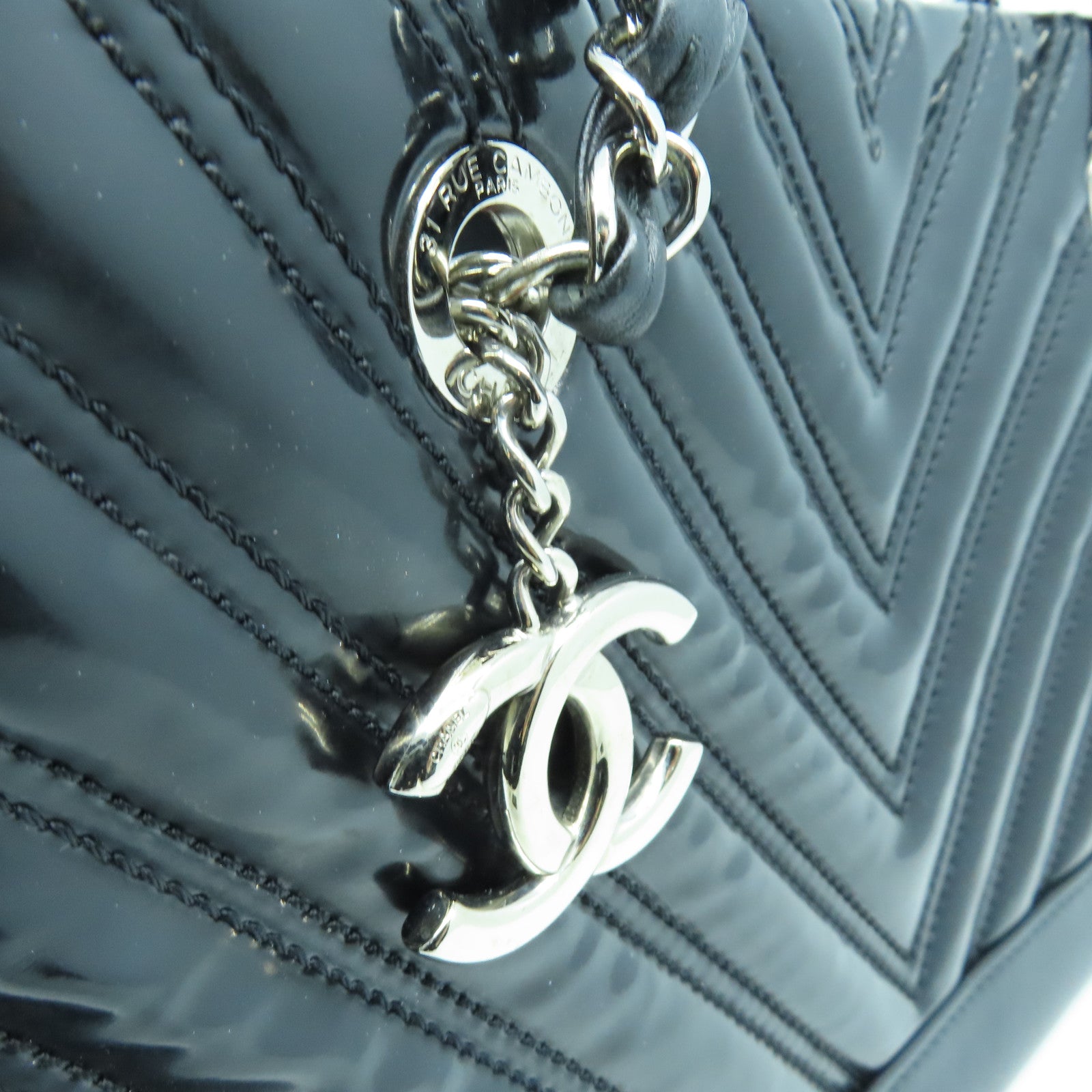 CHANEL twill patent leather Chain Shoulder Bag silver buckle chain shoulder bag black