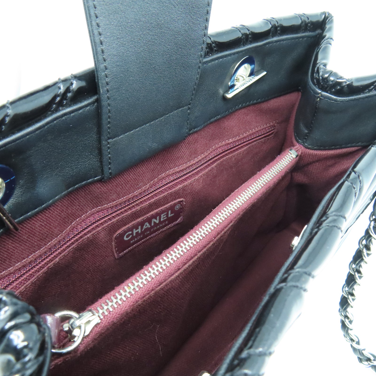 CHANEL twill patent leather Chain Shoulder Bag silver buckle chain shoulder bag black