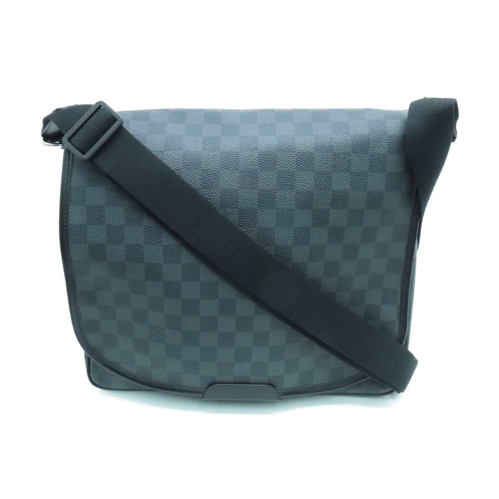 LOUIS VUITTON Damier Graphite Daniel MM銀扣肩背袋黑色