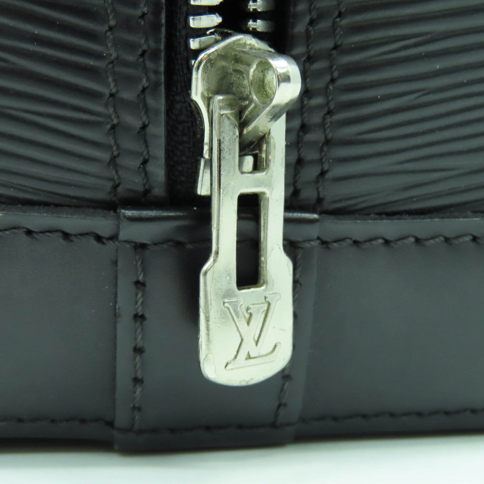 LOUIS VUITTON Epi Alma PM銀扣手挽袋黑色