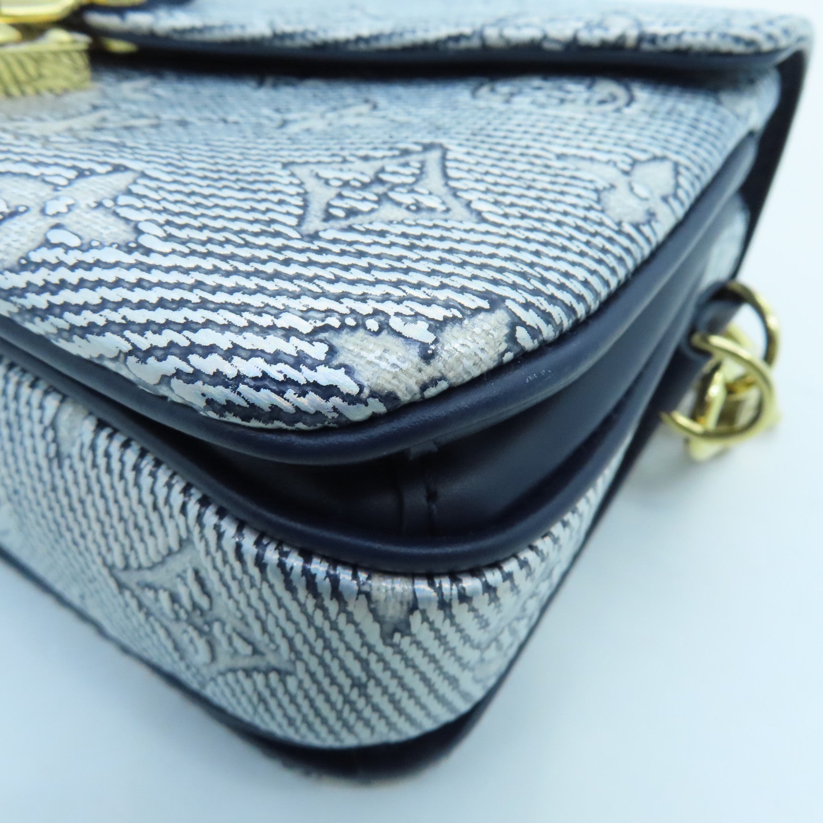 LOUIS VUITTON Monoglam Pochette Metis East West gold buckle handle shoulder bag dual-use blue