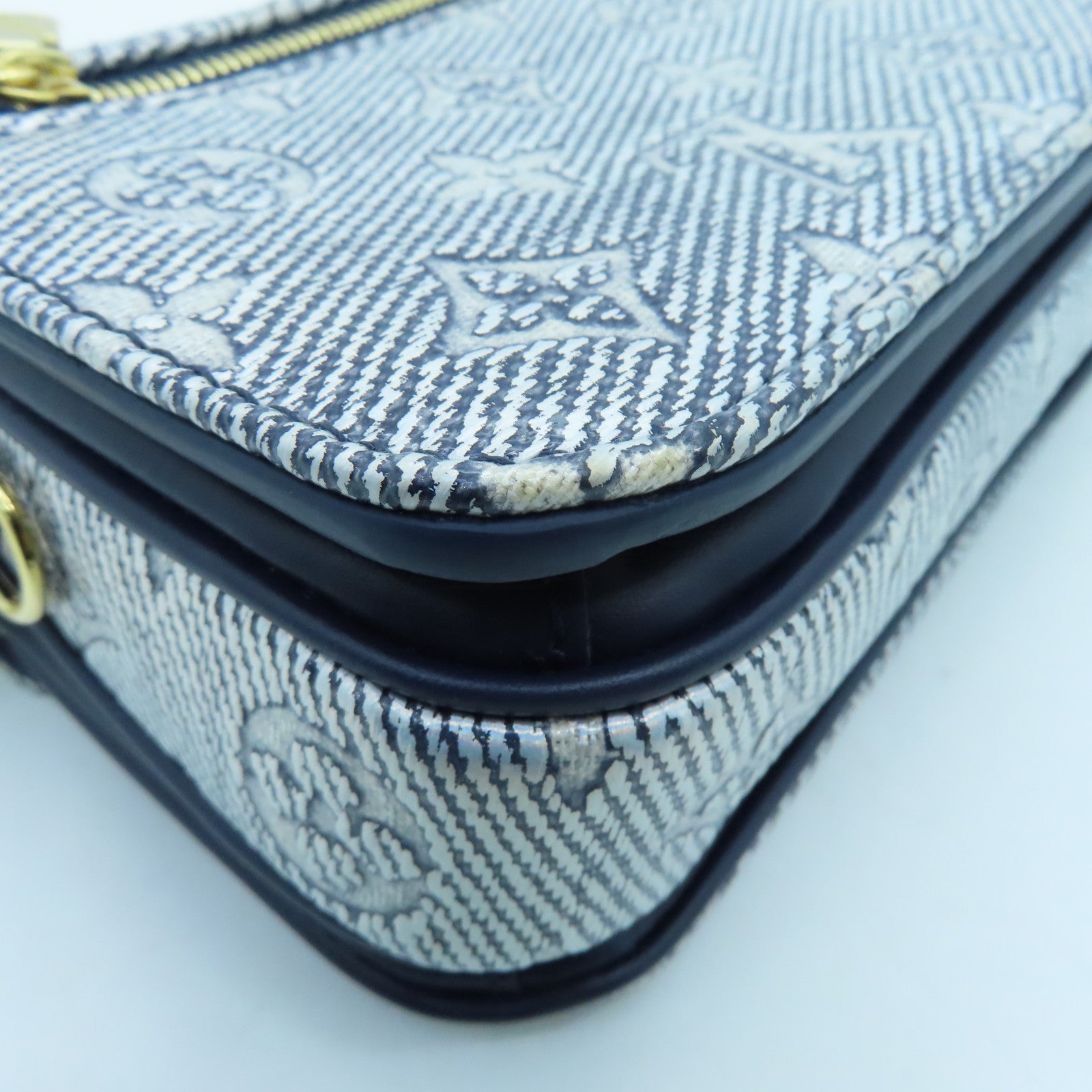 LOUIS VUITTON Monoglam Pochette Metis East West gold buckle handle shoulder bag dual-use blue