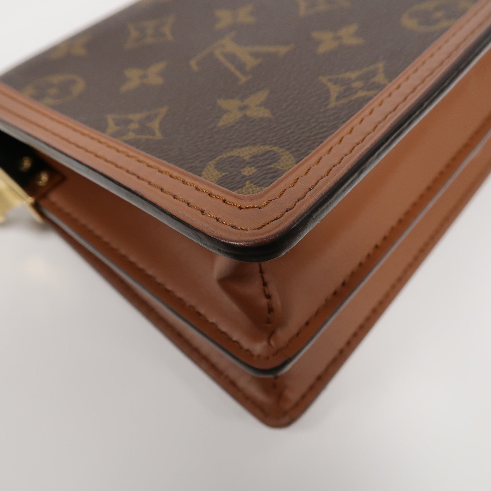 LOUIS VUITTON Monogram Mini Dauphine金扣肩背袋啡色