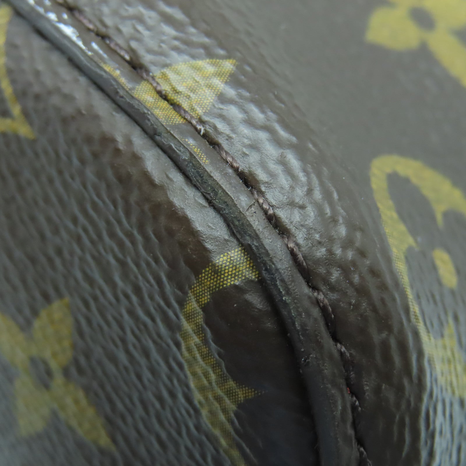 LOUIS VUITTON Monogram Neo Noe MM金扣肩背袋棕色/紅色