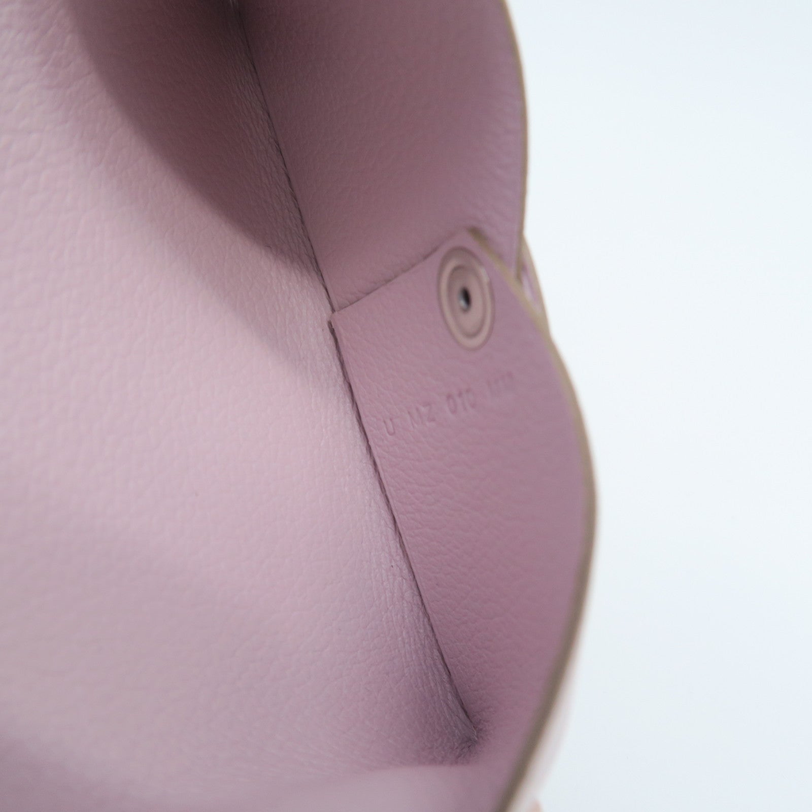 HERMES Chevre Leather Calvi Silver Buckle Card Holder Lavender