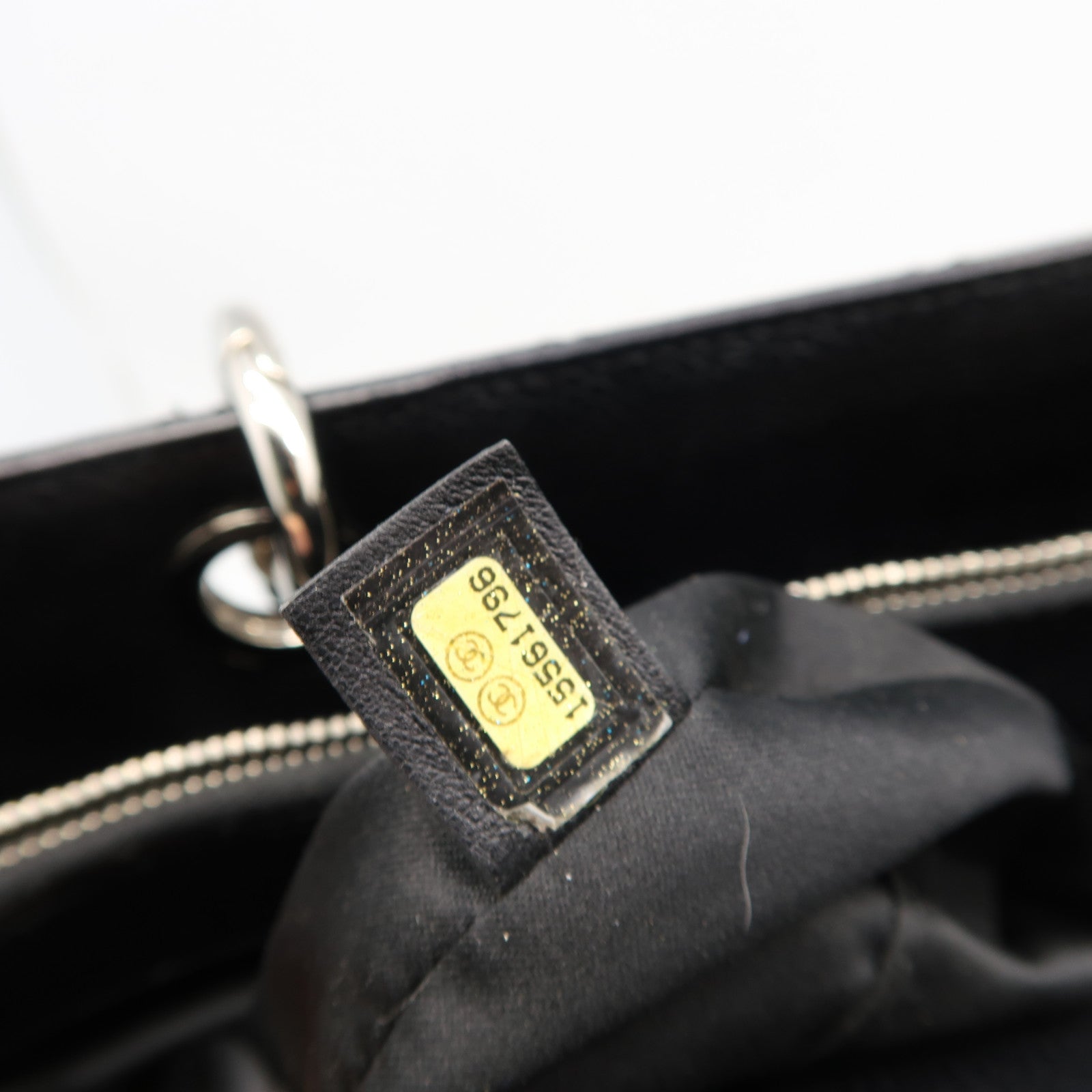 CHANEL 菱格Caviar皮革GST Shoulder Bag銀扣肩背袋黑色