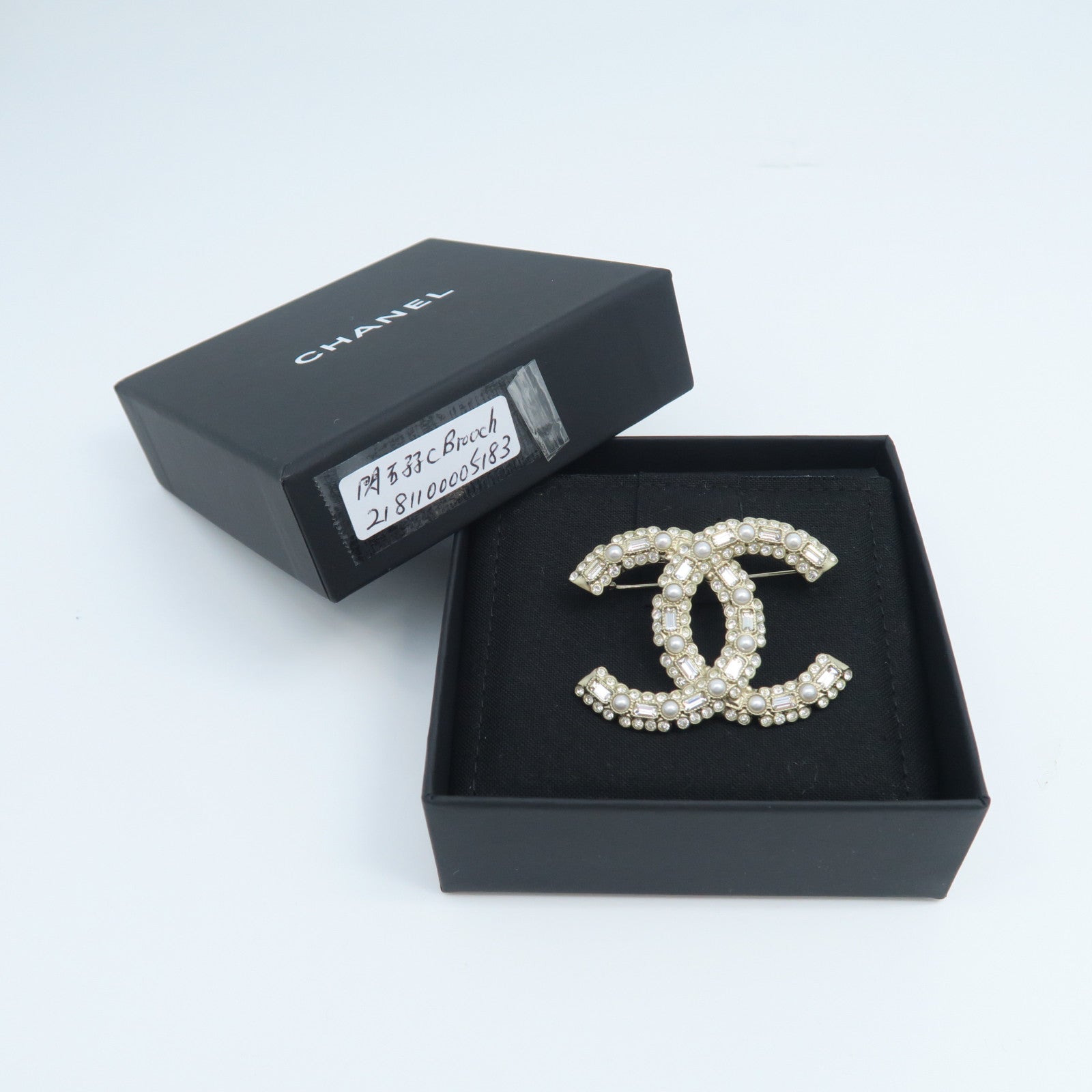 CHANEL Metal Brooch Brooch Gold
