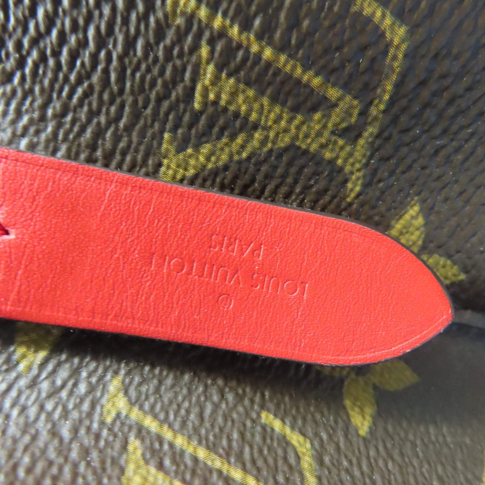 LOUIS VUITTON Monogram Neo Noe MM金扣肩背袋棕色/紅色