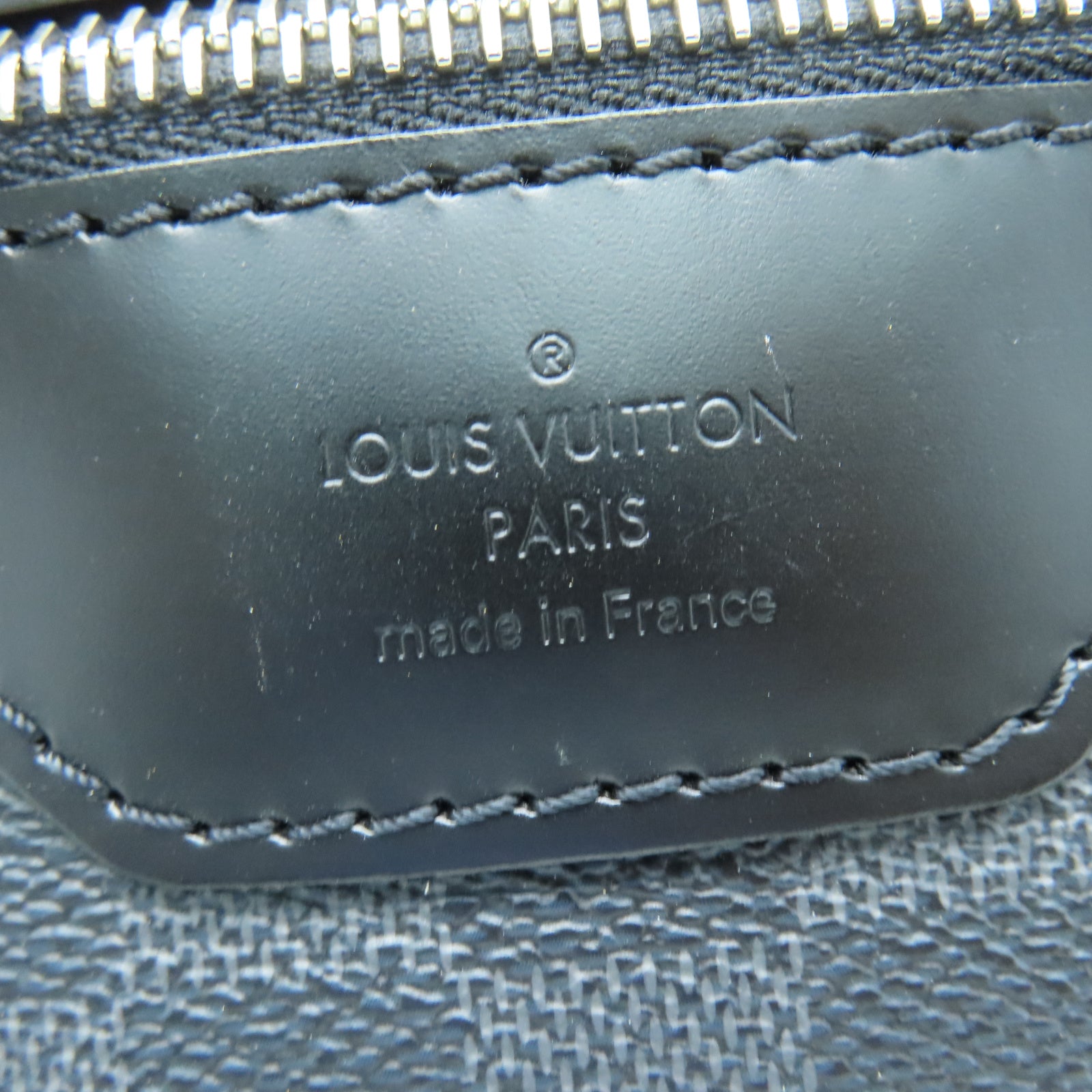 LOUIS VUITTON Damier Graphite Daniel MM銀扣肩背袋黑色
