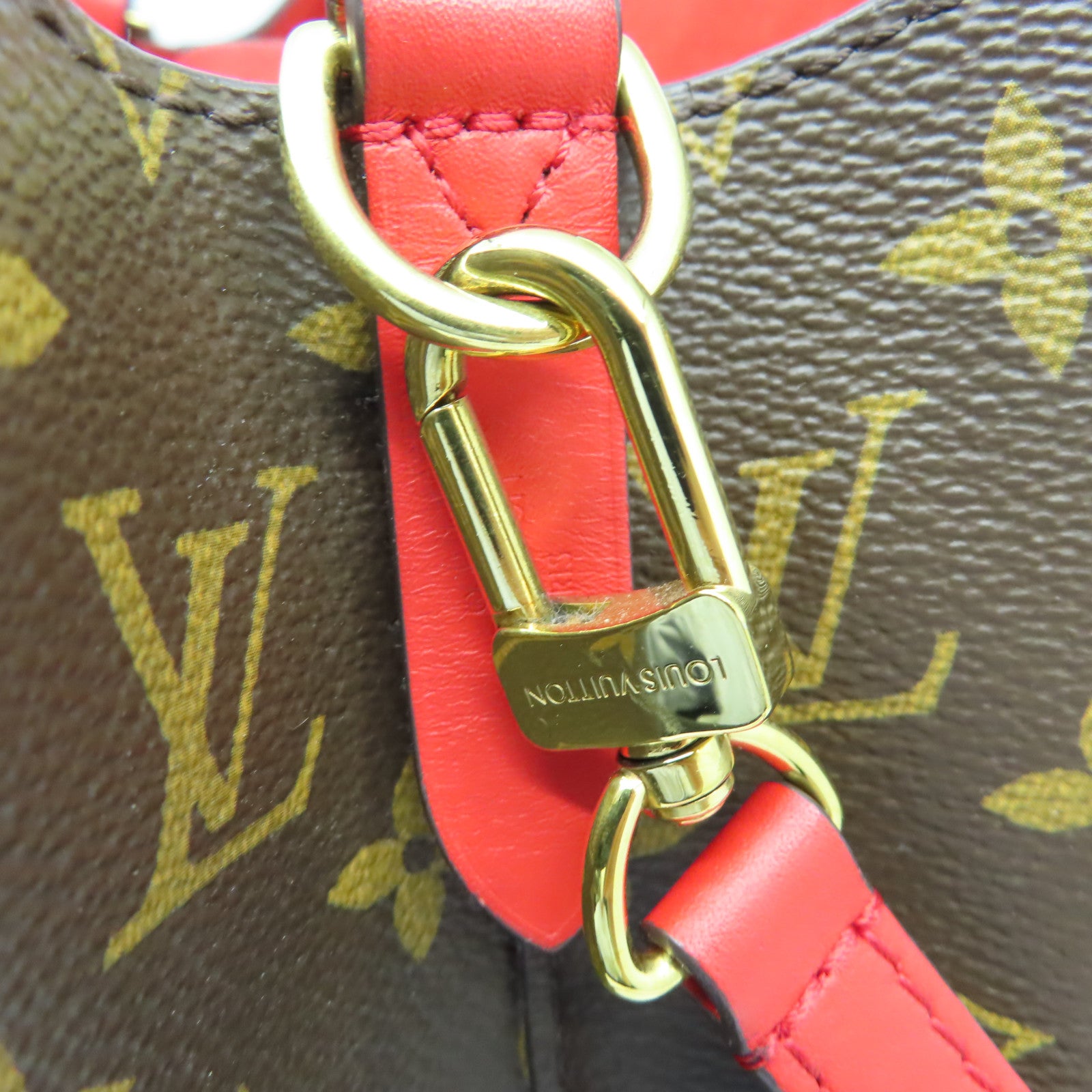 LOUIS VUITTON Monogram Neo Noe MM金扣肩背袋棕色/紅色