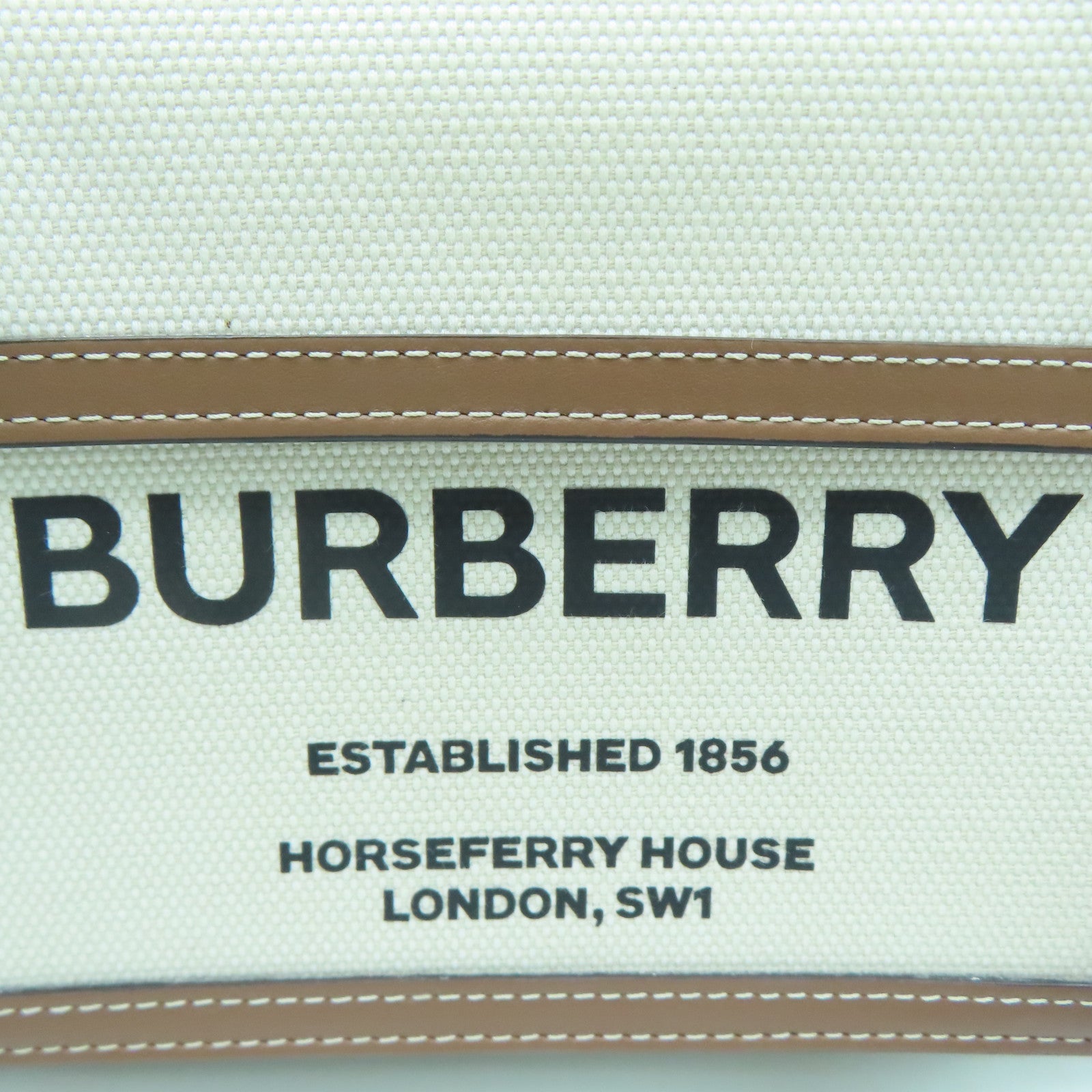 BURBERRY 帆布/皮革Mini Tri-Tone Pocket Bag金扣手挽肩背两用袋白色/啡色