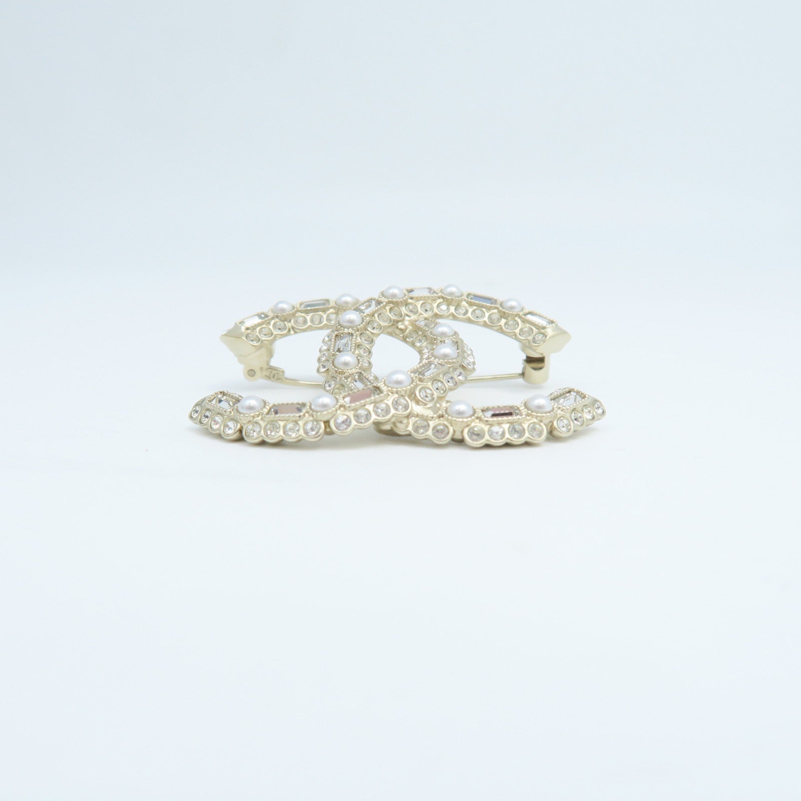 CHANEL Metal Brooch Brooch Gold