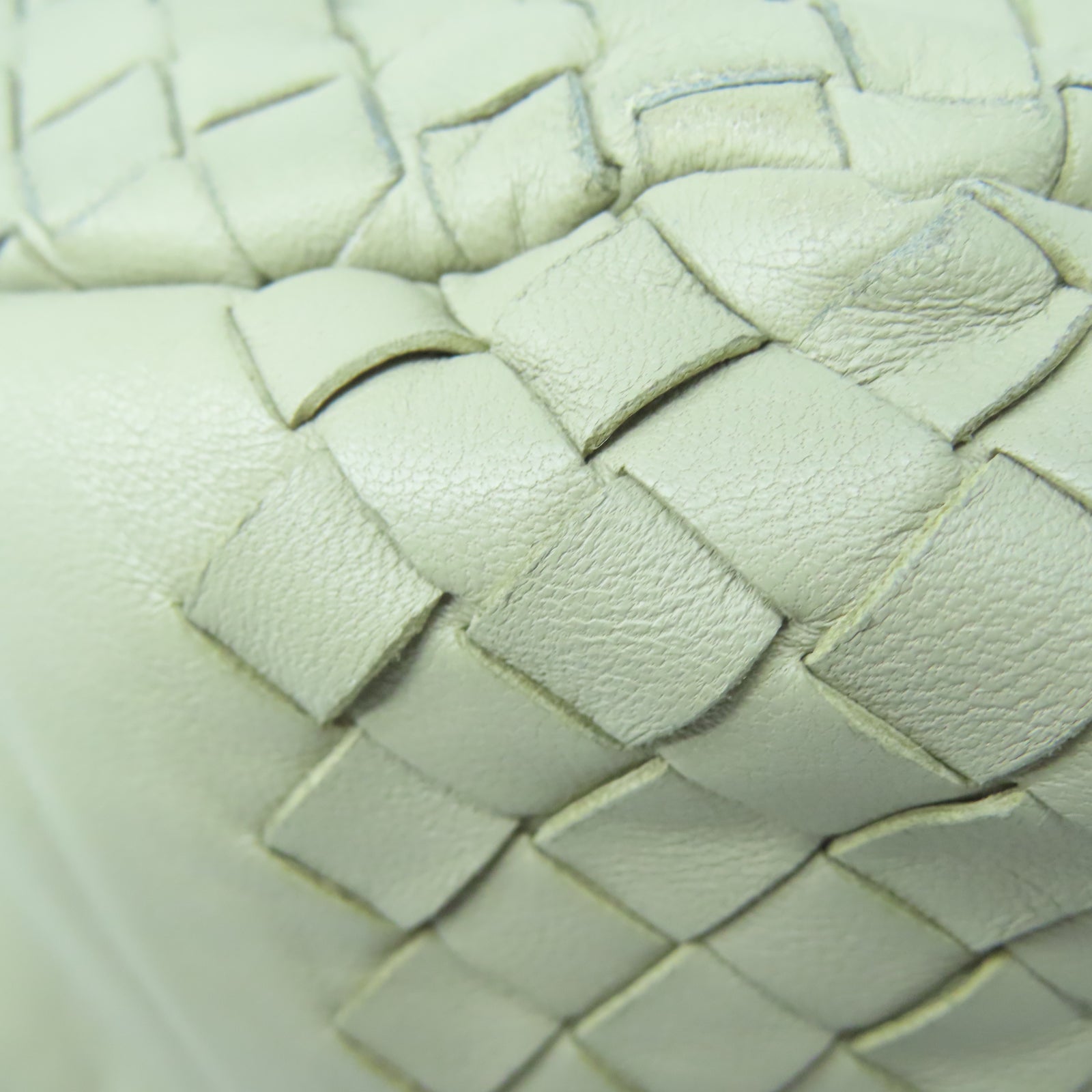 BOTTEGA VENETA 牛皮皮革Tote Bag銀扣手挽袋米色
