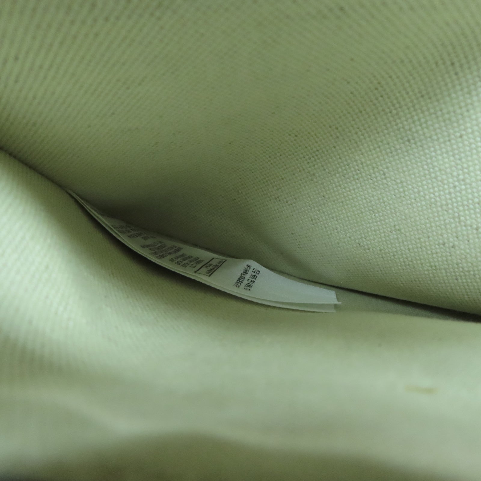 BURBERRY 帆布/皮革Mini Tri-Tone Pocket Bag金扣手挽肩背两用袋白色/啡色