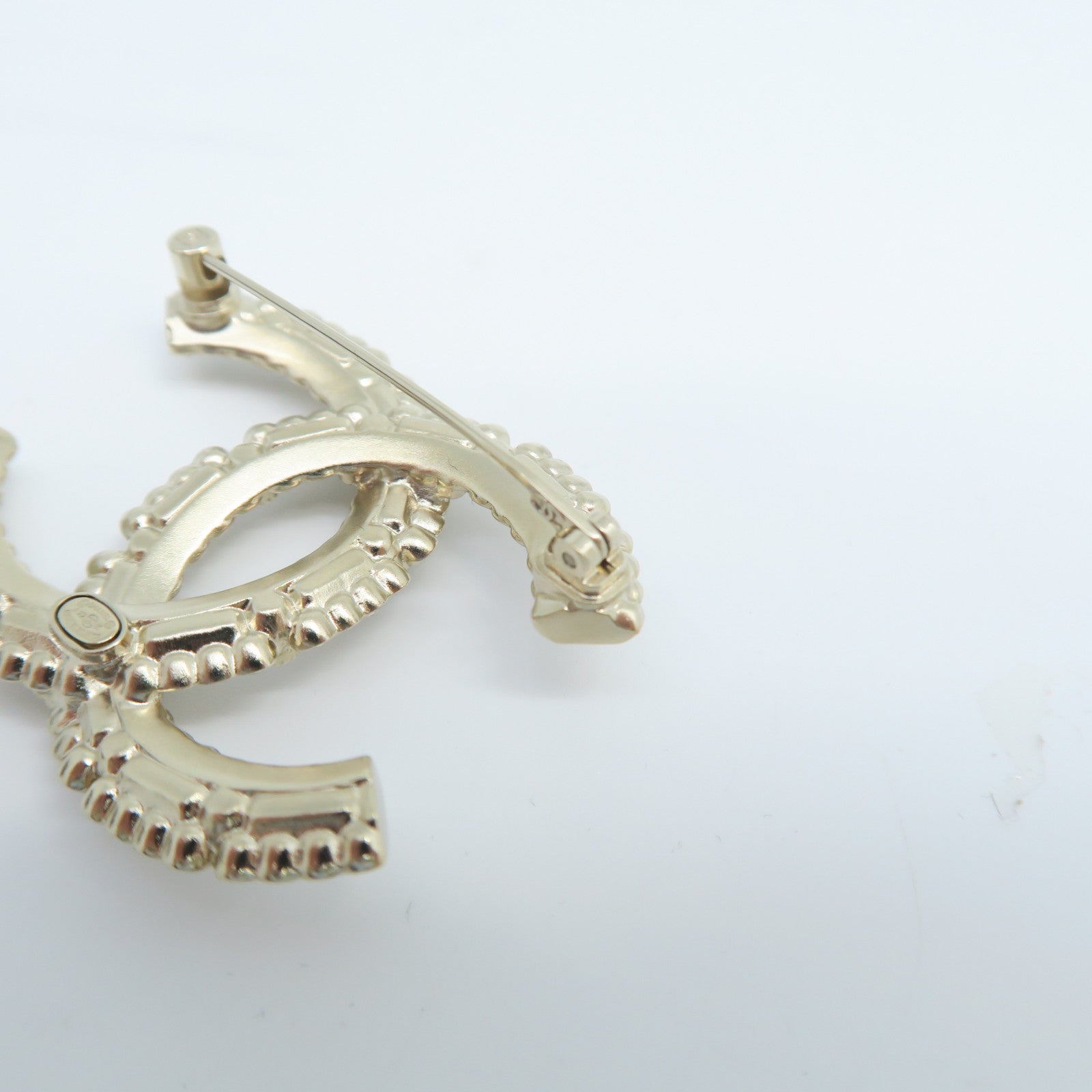 CHANEL Metal Brooch Brooch Gold