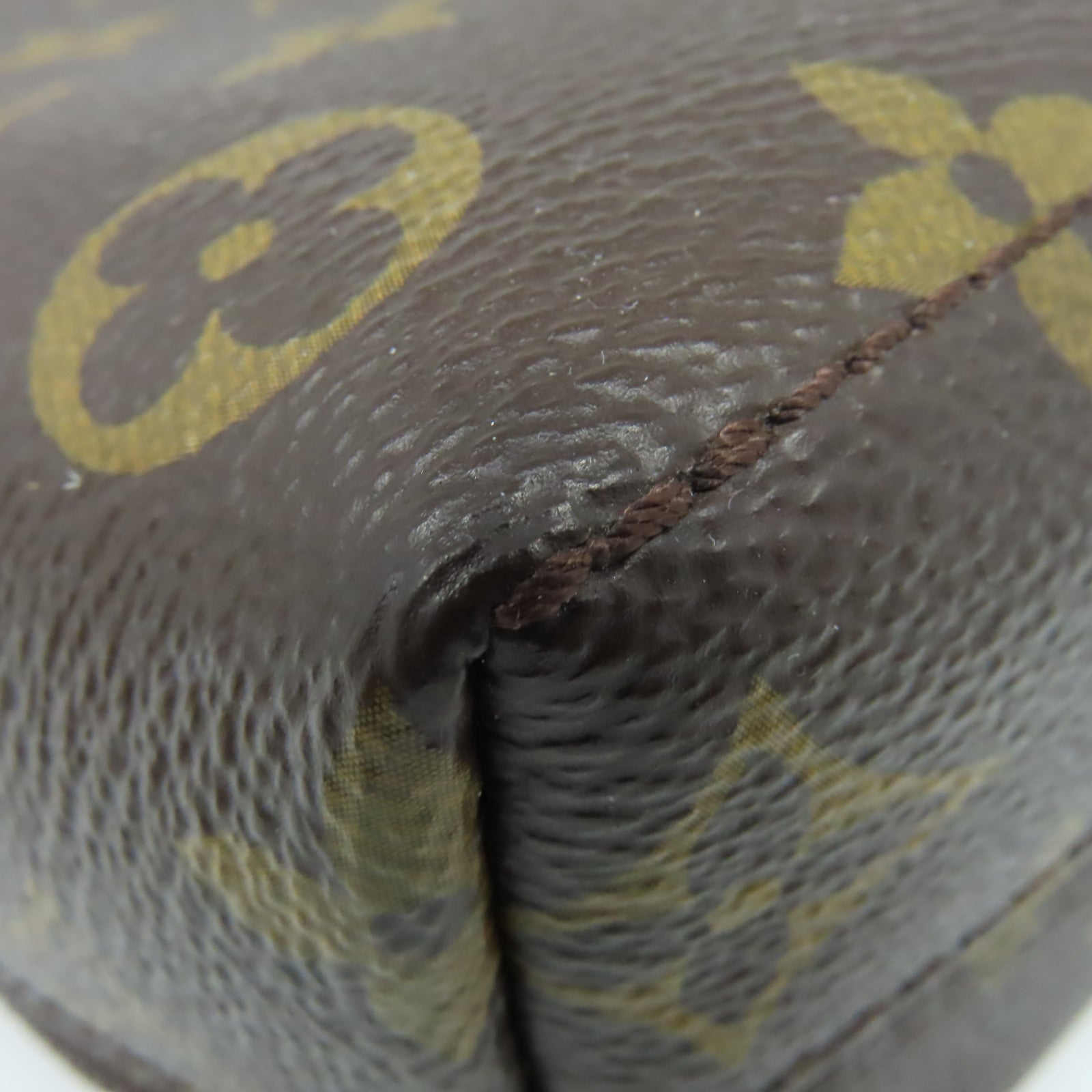 LOUIS VUITTON Monogram Magnetic Messenger Bag肩背袋啡色