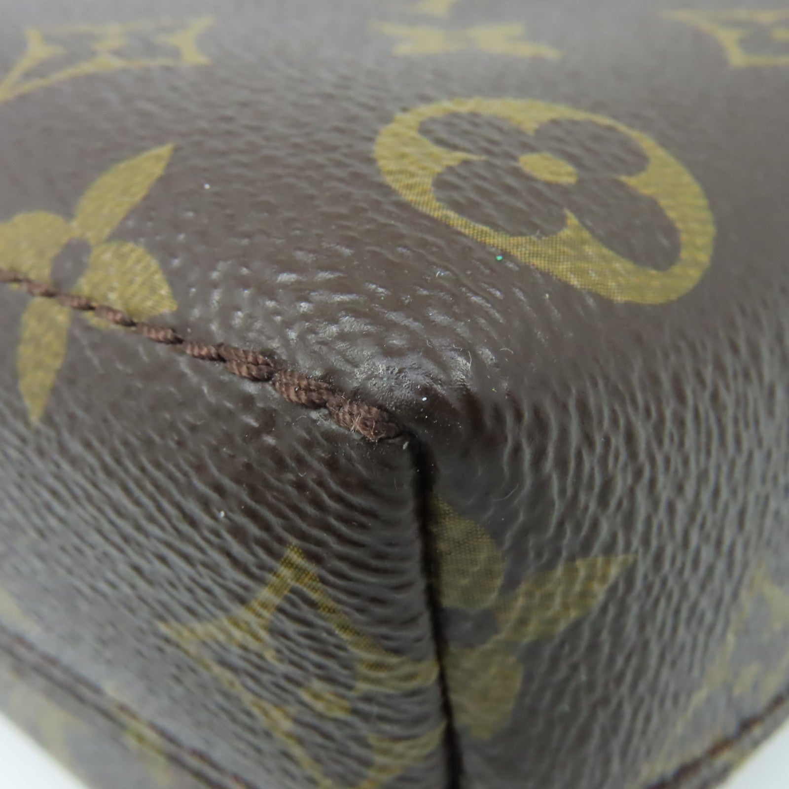 LOUIS VUITTON Monogram Magnetic Messenger Bag肩背袋啡色