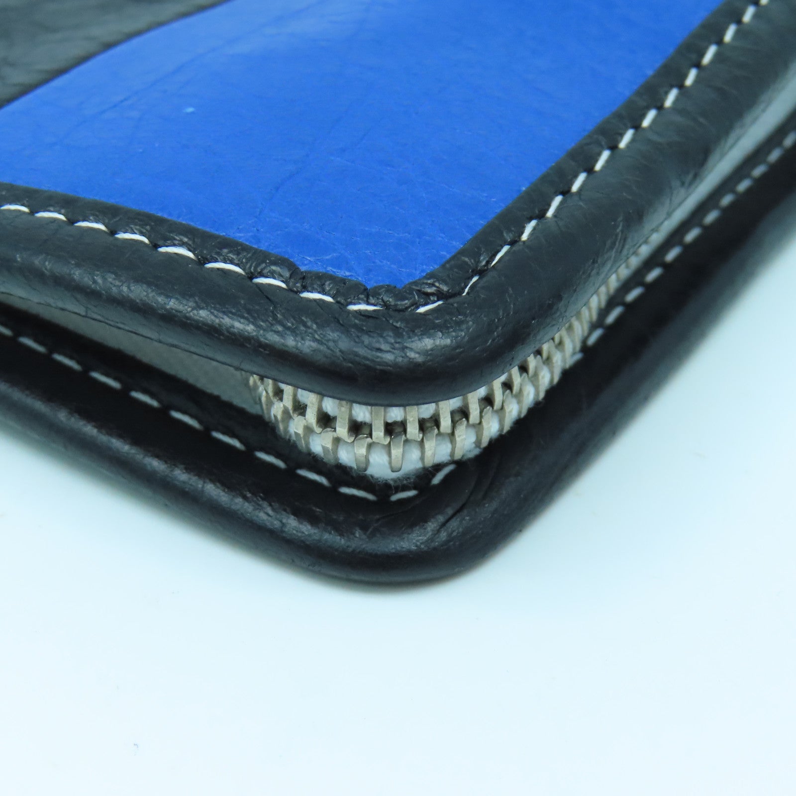 BALENCIAGA 牛皮皮革Clutch Bag銀扣手拿包黑色/藍色/白色