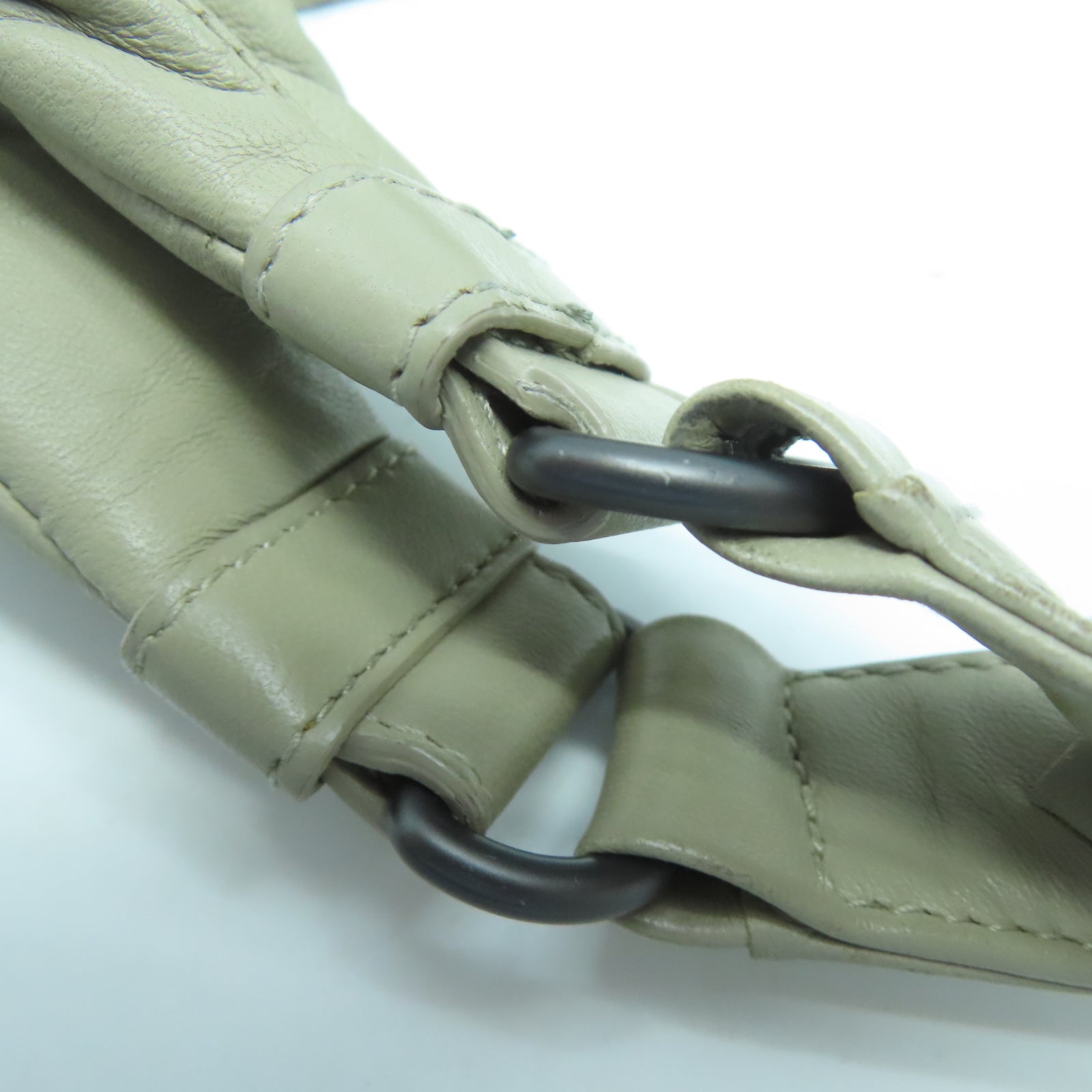 BOTTEGA VENETA 牛皮皮革Tote Bag銀扣手挽袋米色