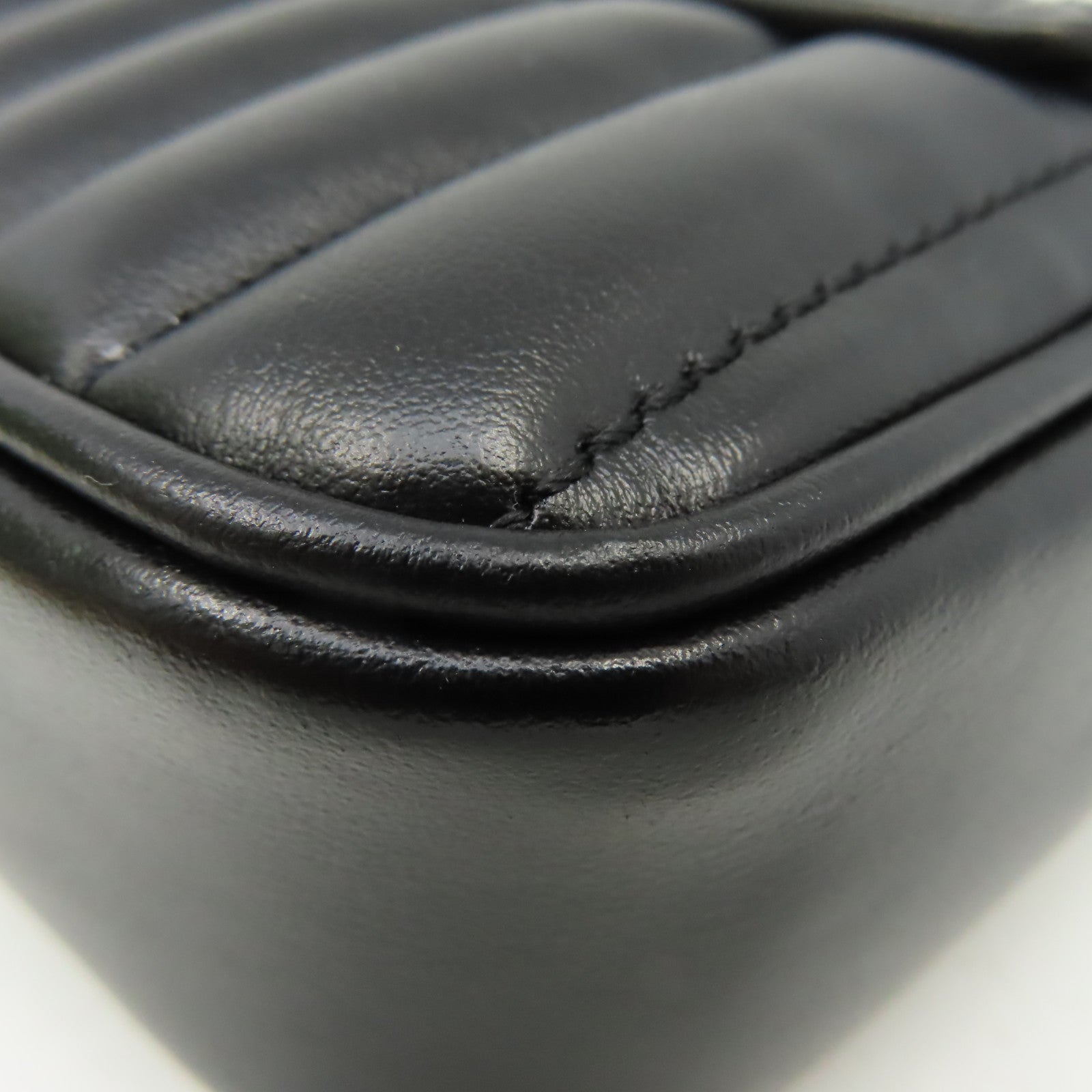 GUCCI 牛皮皮革GG Marmont Shoulder Bag金扣鏈帶肩背袋黑色