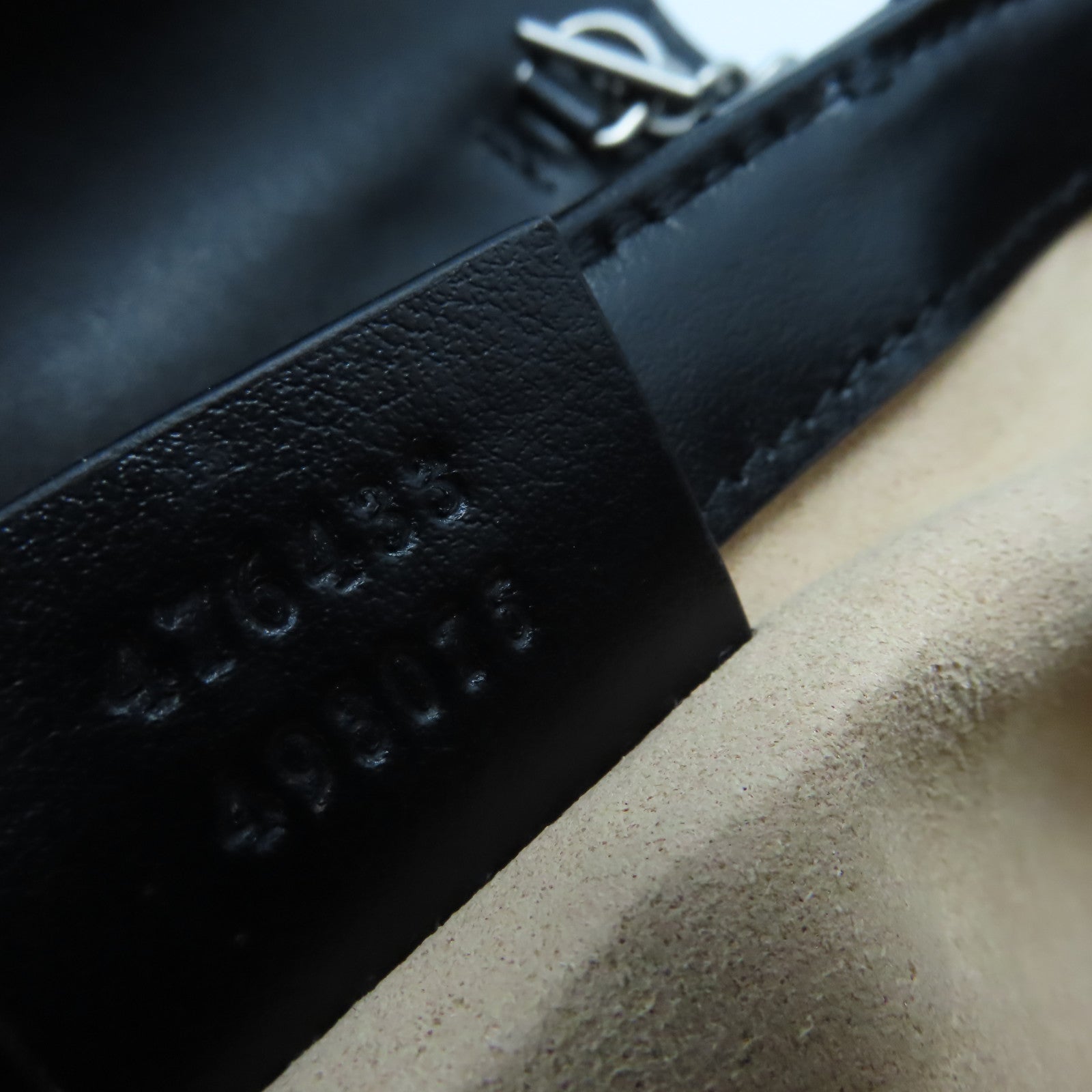 GUCCI 牛皮皮革GG Marmont Shoulder Bag金扣鏈帶肩背袋黑色