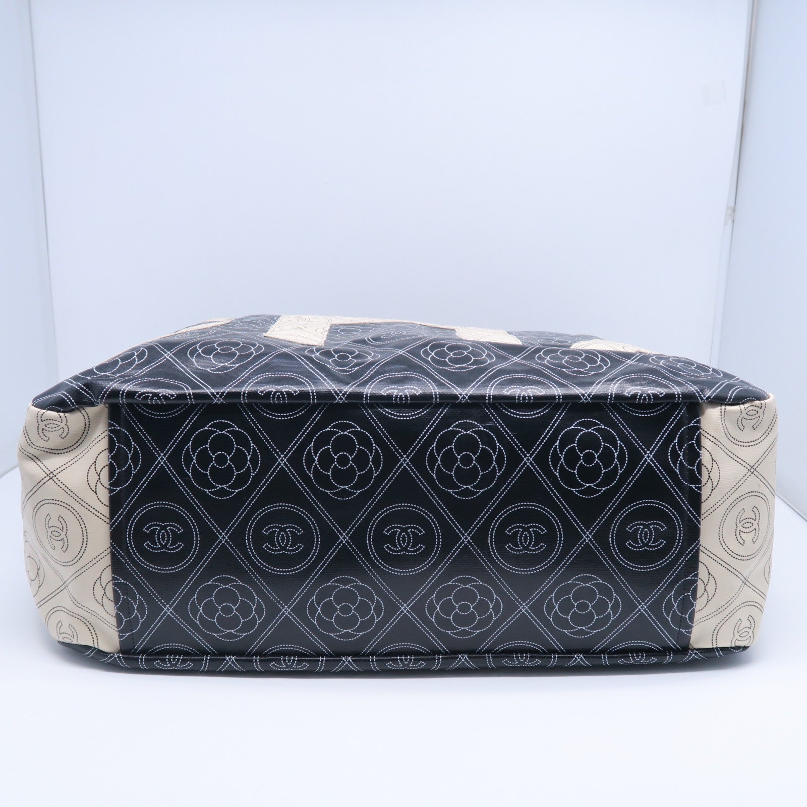 CHANEL PVC 2 Way Shoulder Bag銀扣手挽肩背兩用袋黑色/米色